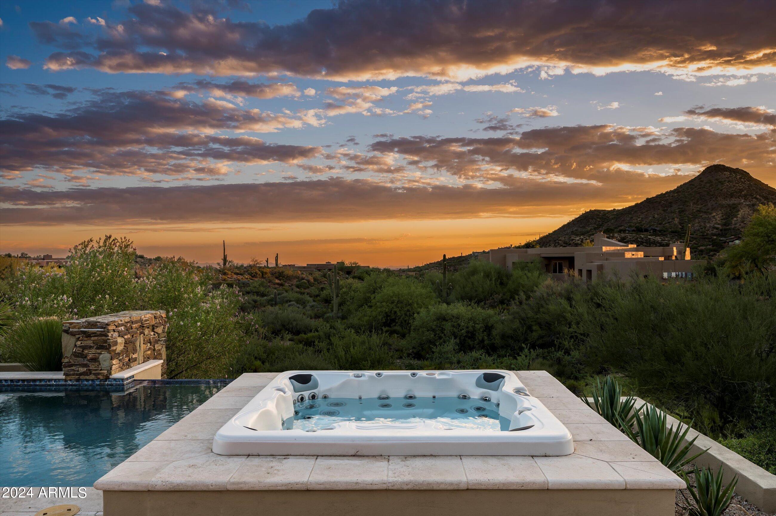 DESERT MOUNTAIN - Residential