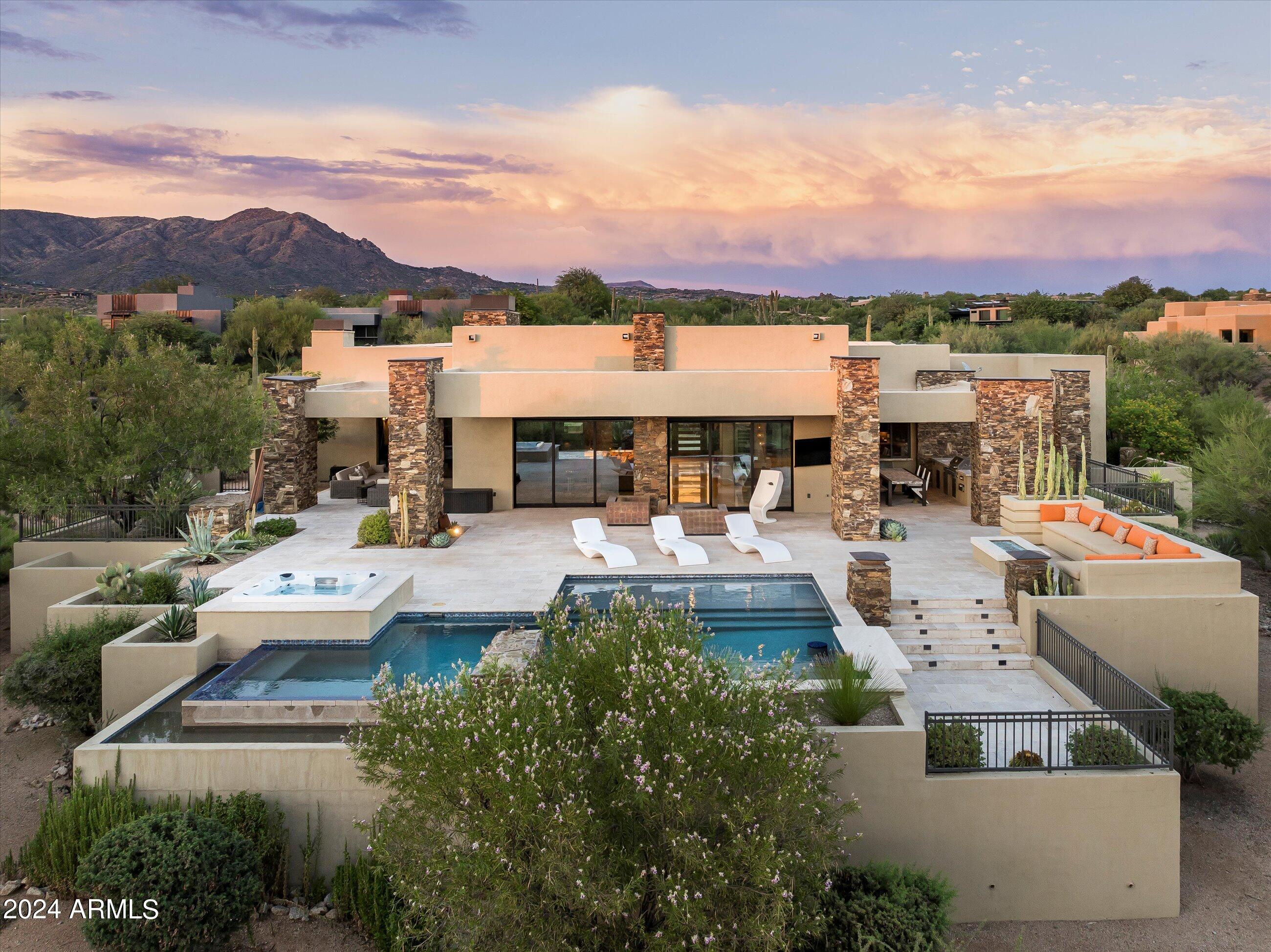 DESERT MOUNTAIN - Residential