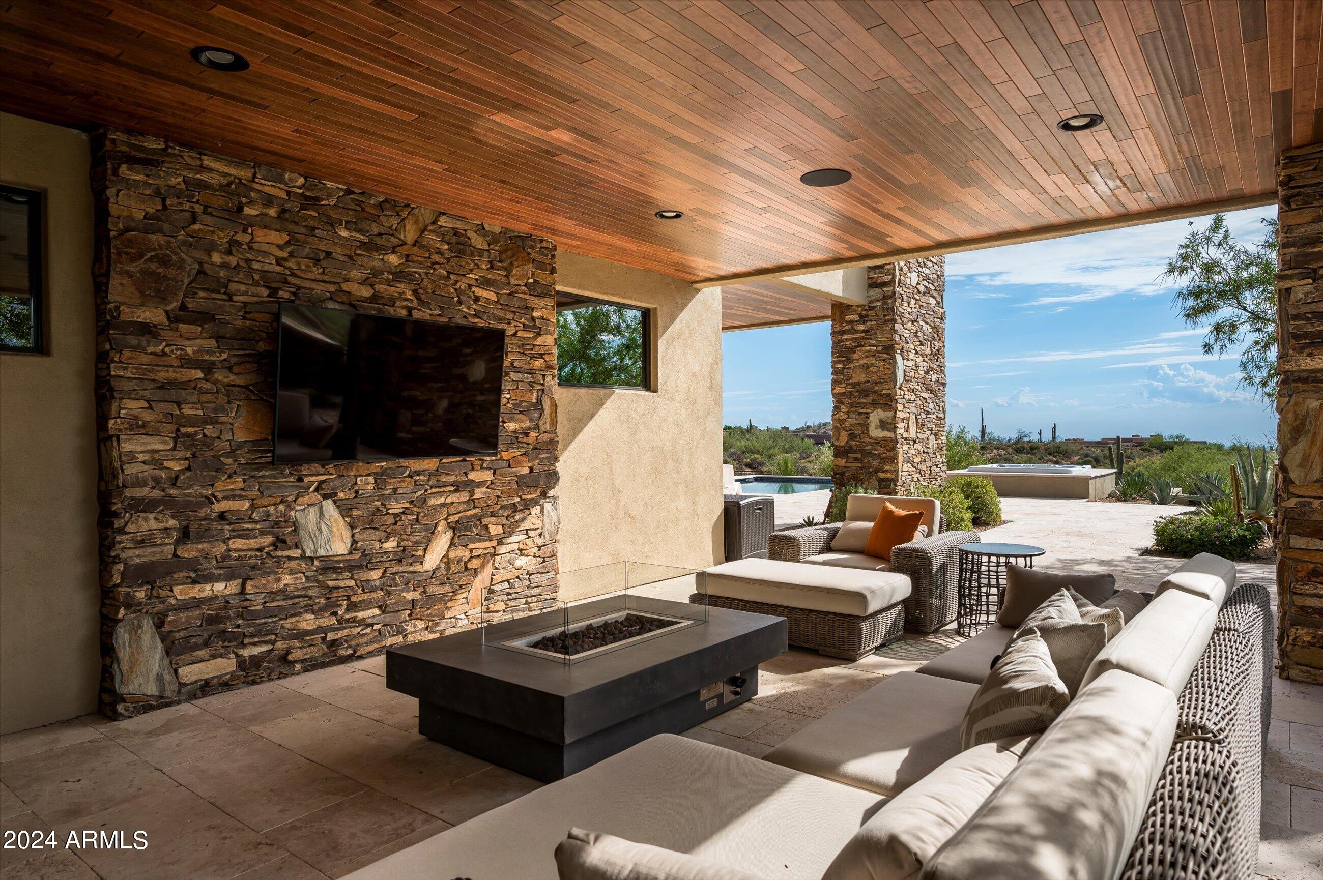 DESERT MOUNTAIN - Residential