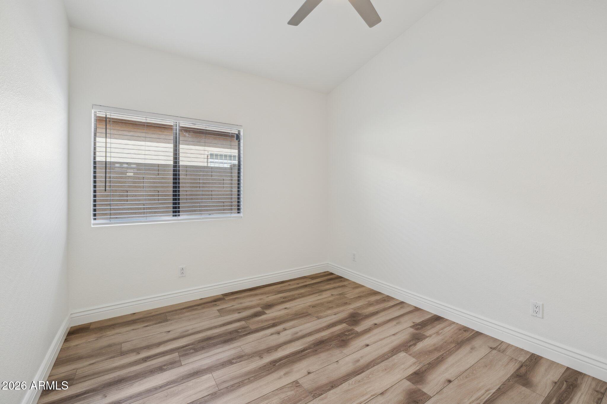 SCOTTSDALE SQUARE - Residential