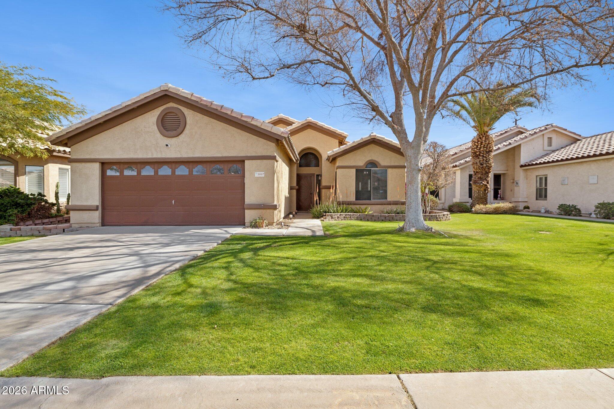 SCOTTSDALE SQUARE - Residential