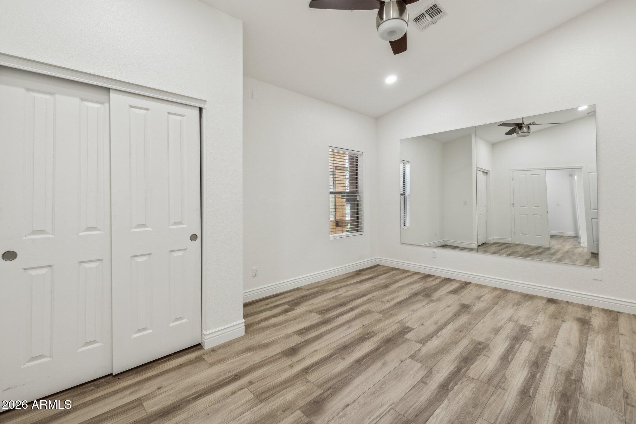 SCOTTSDALE SQUARE - Residential