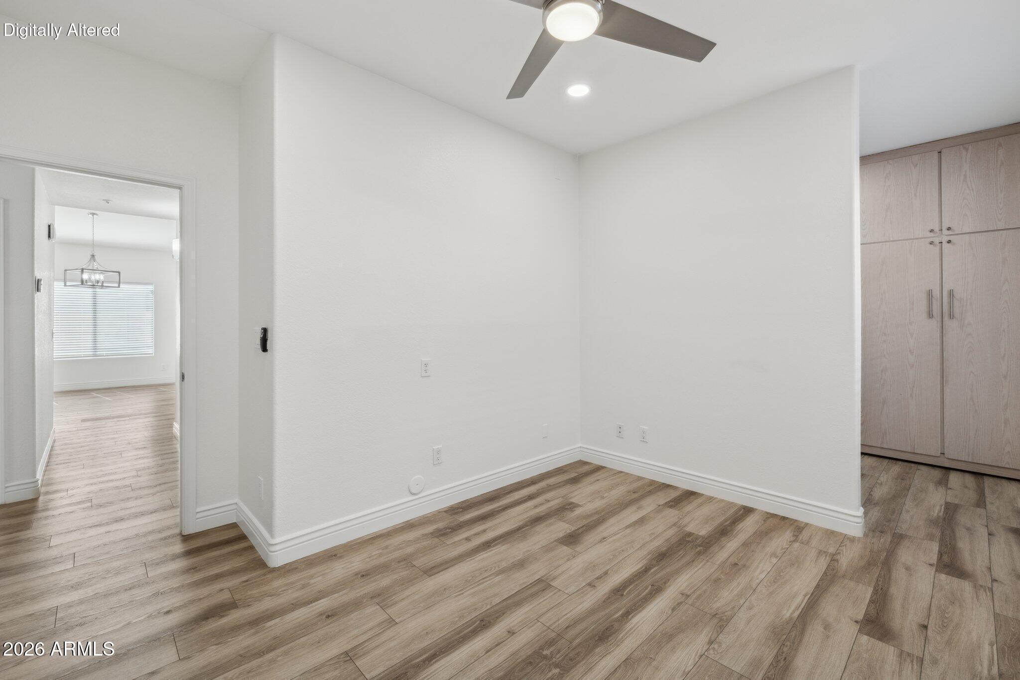 SCOTTSDALE SQUARE - Residential