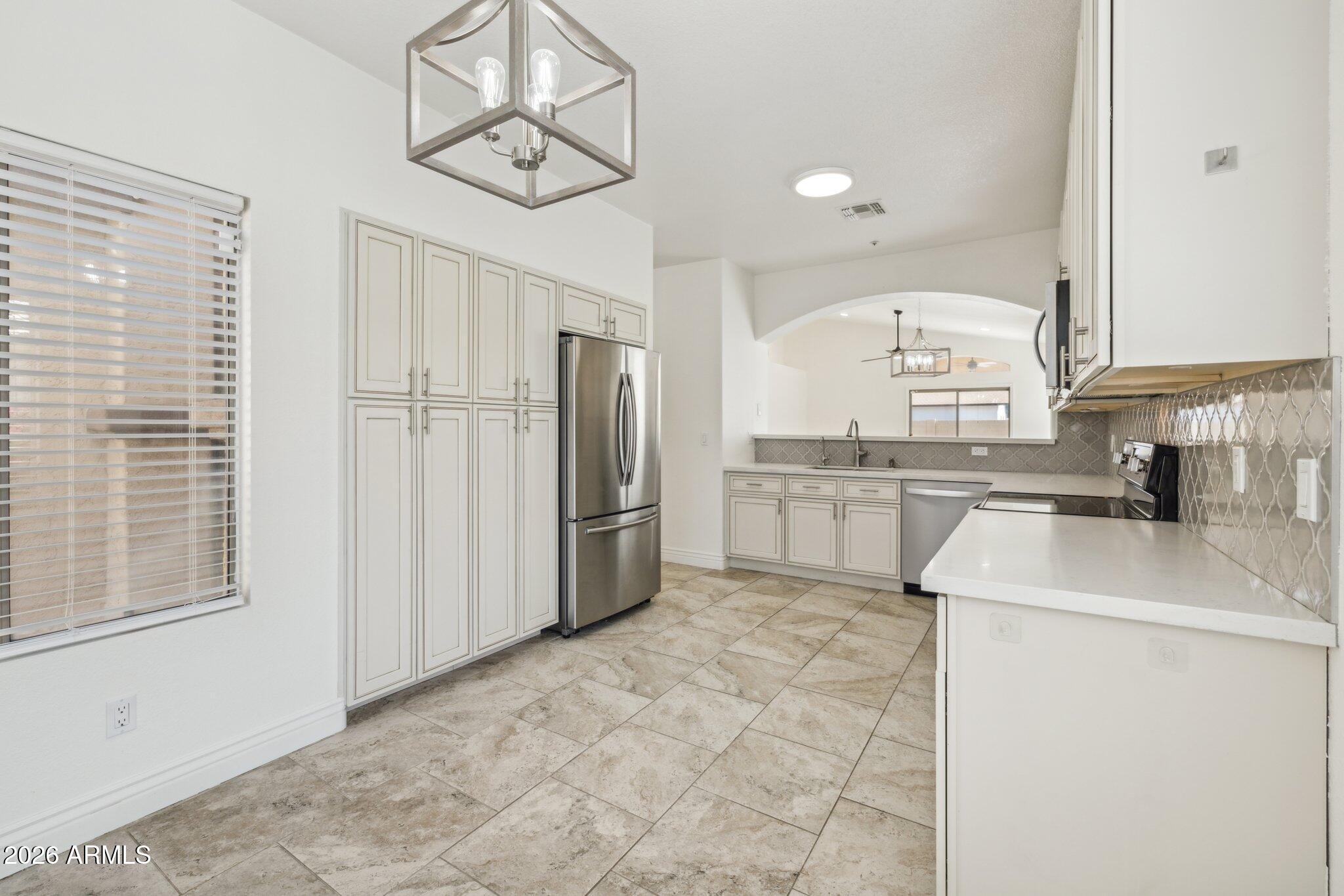SCOTTSDALE SQUARE - Residential