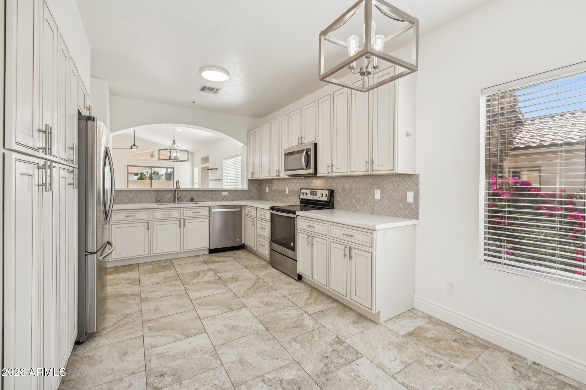 SCOTTSDALE SQUARE - Residential