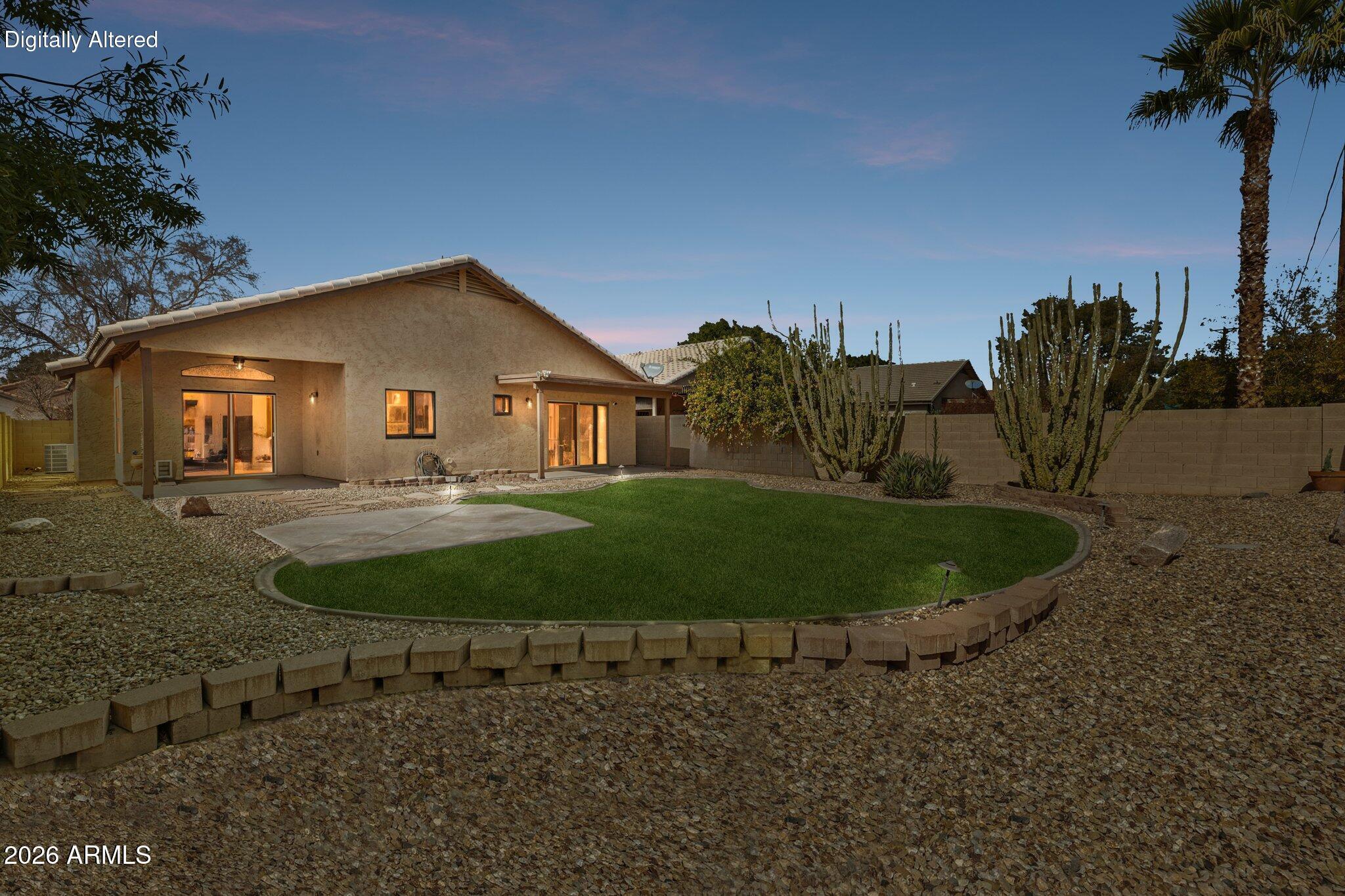 SCOTTSDALE SQUARE - Residential