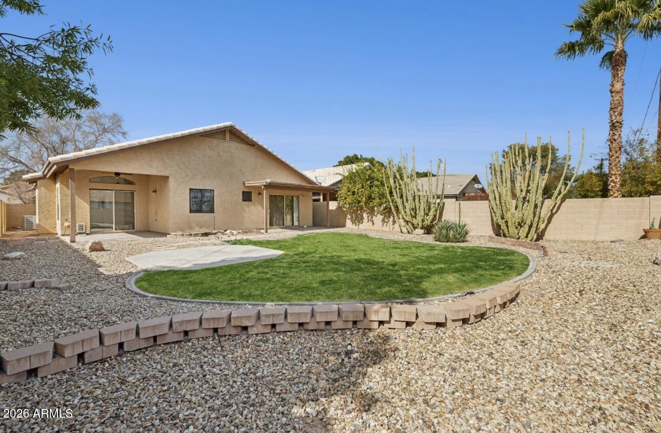 SCOTTSDALE SQUARE - Residential
