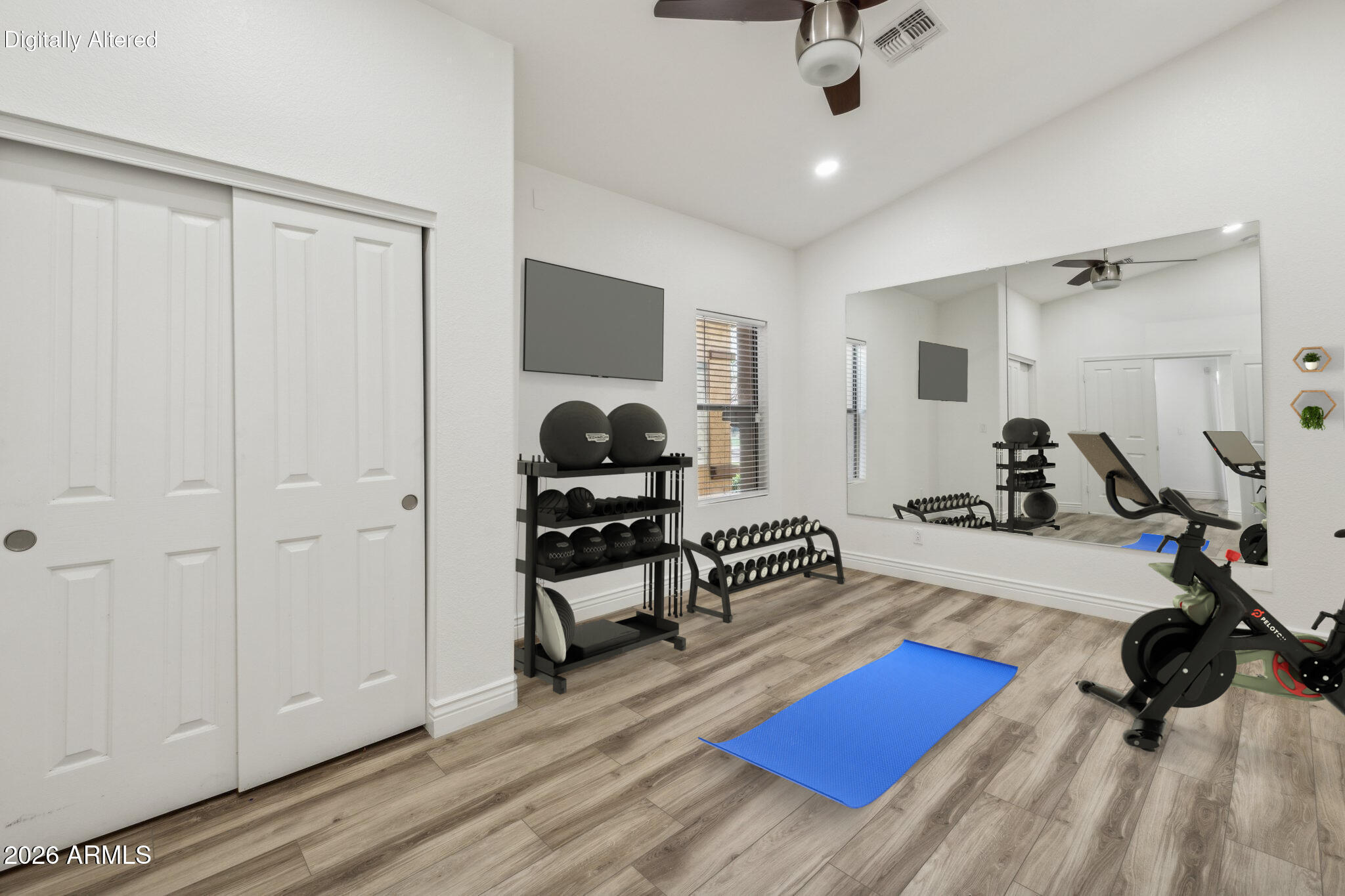SCOTTSDALE SQUARE - Residential