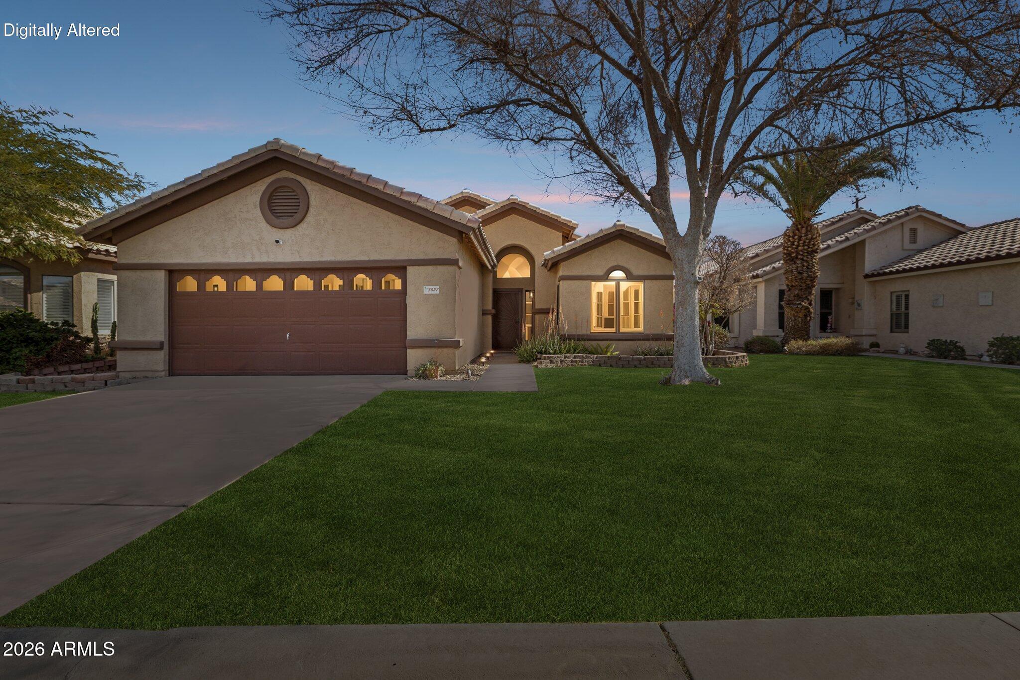 SCOTTSDALE SQUARE - Residential
