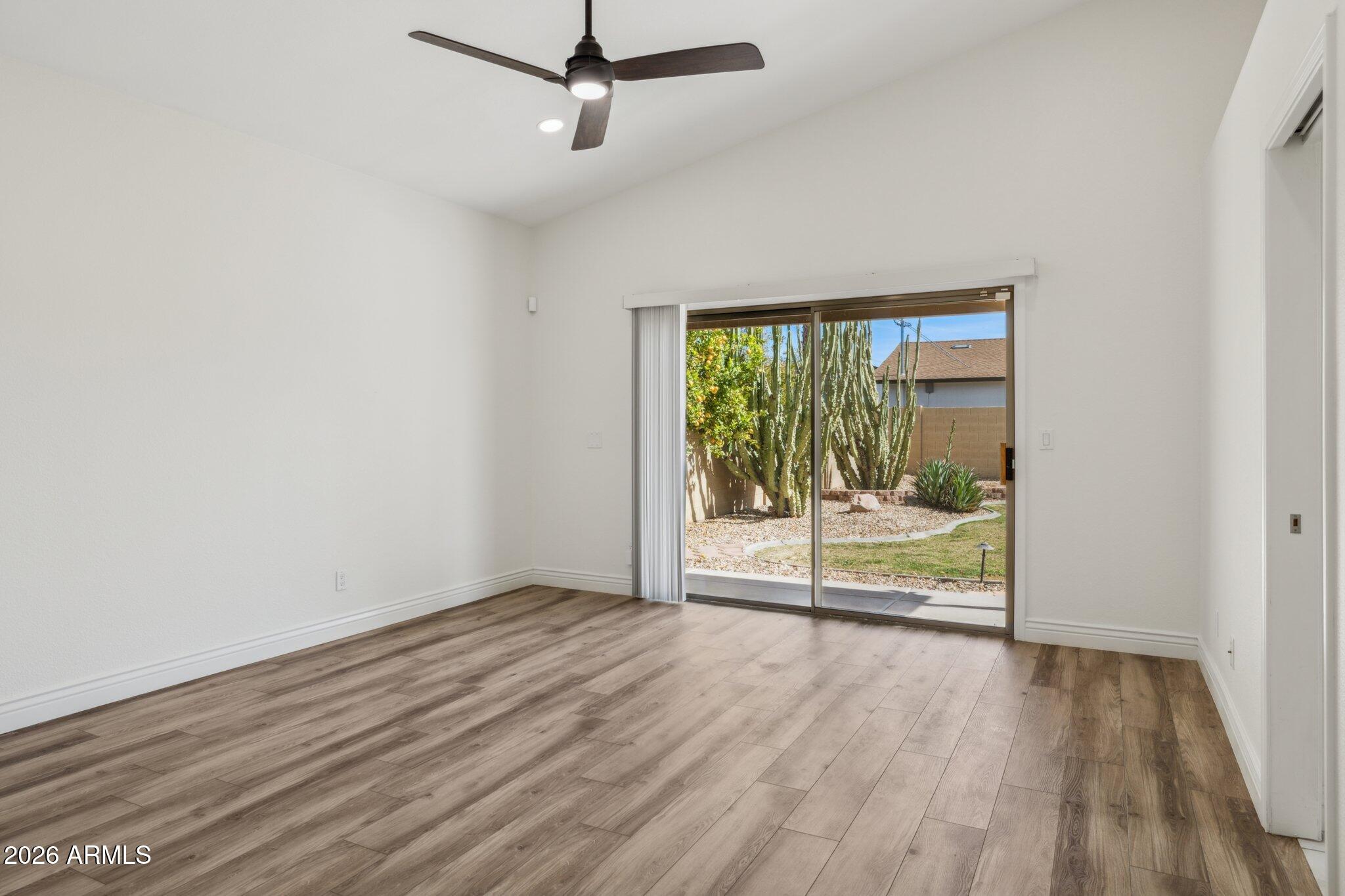 SCOTTSDALE SQUARE - Residential