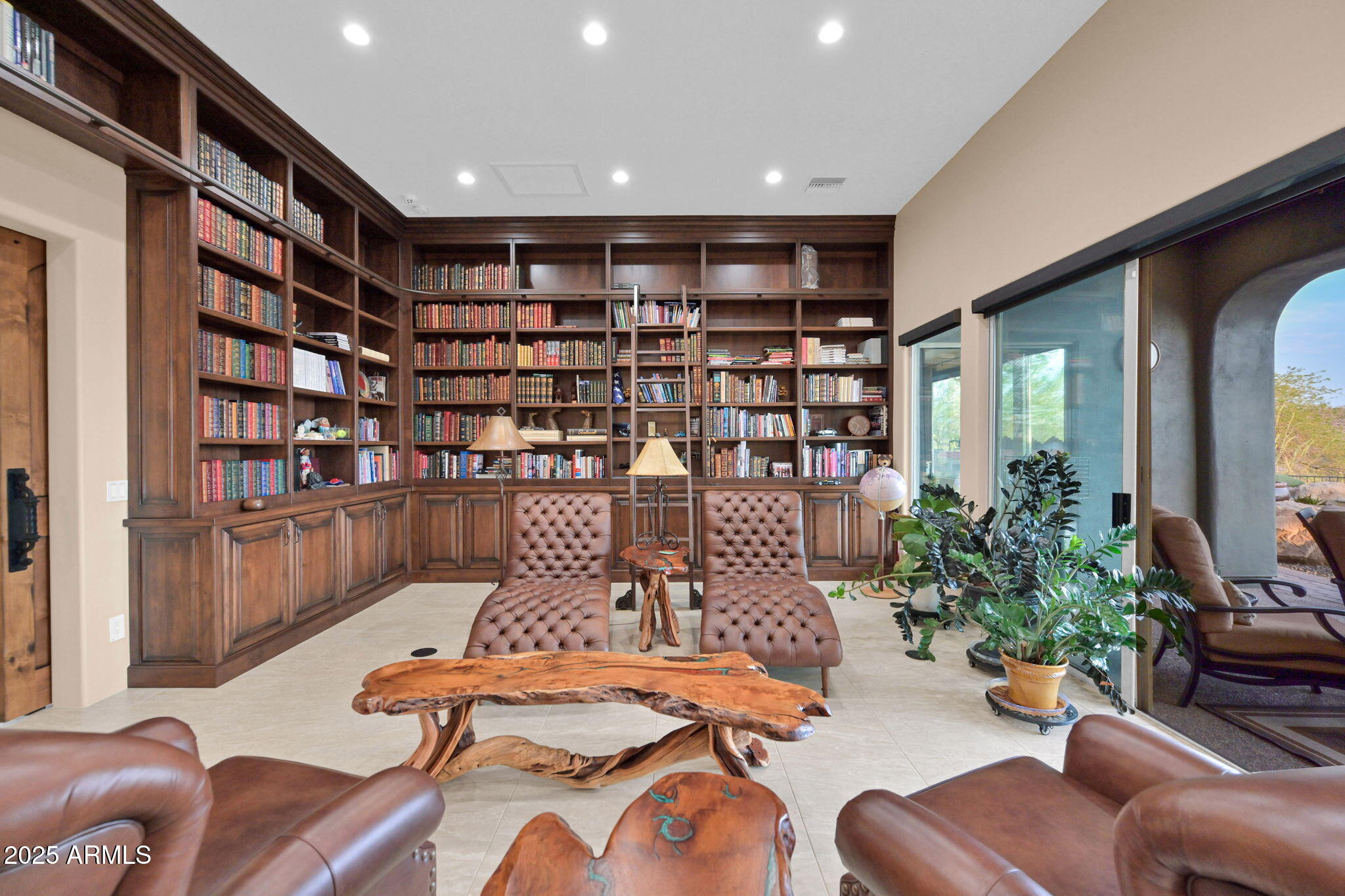 No HOA, Gated Privacy - Residential