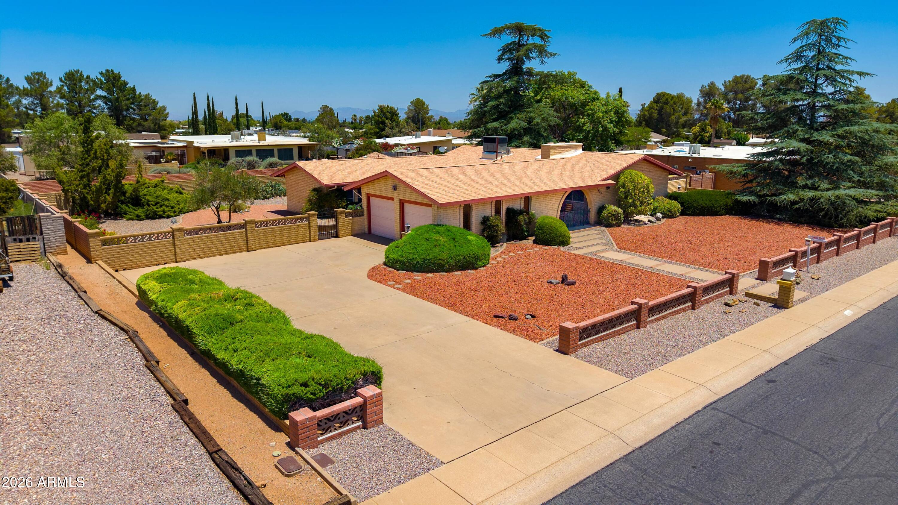 TOWN & COUNTRY ESTATES 3 - Residential