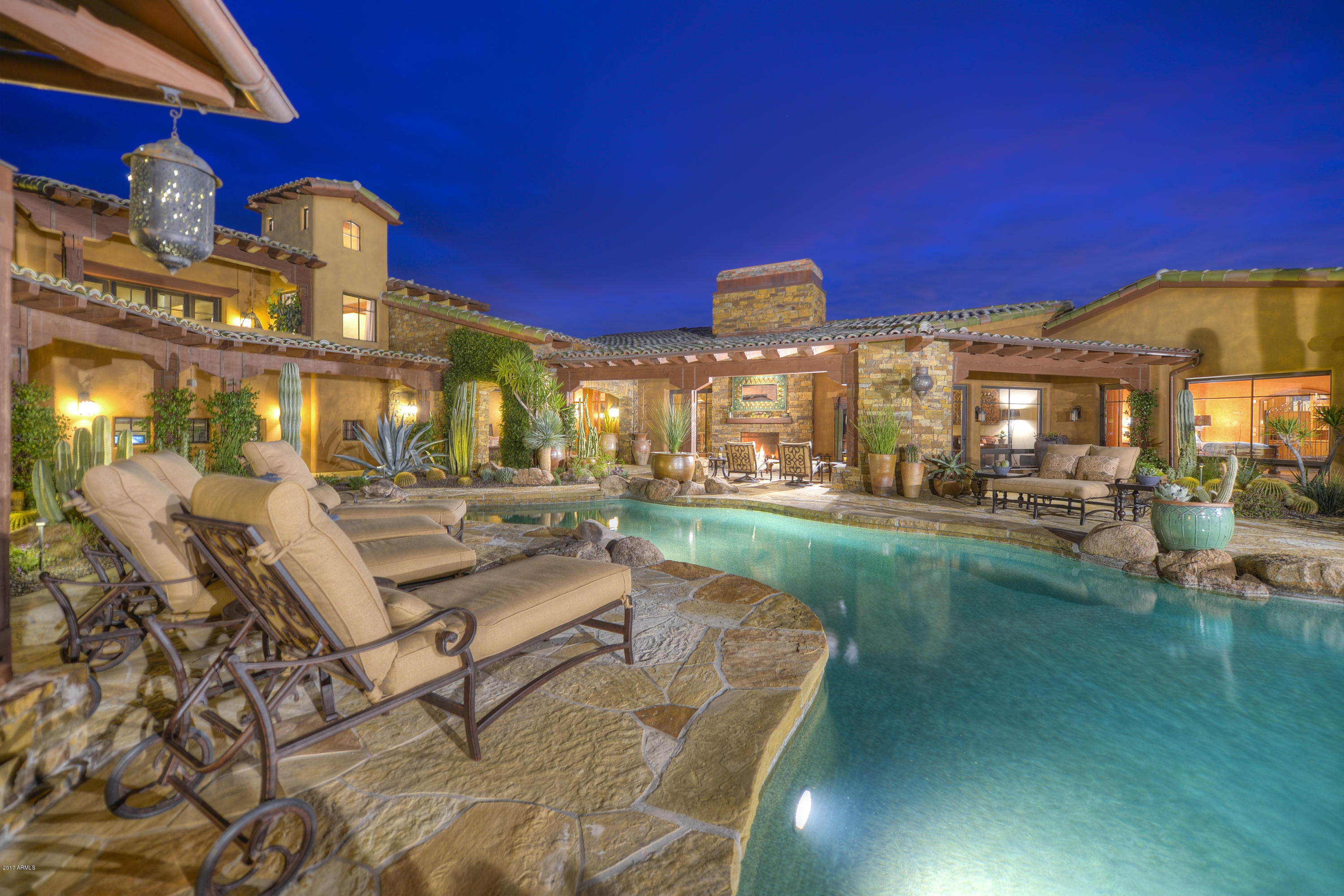 Whisper Rock - Residential