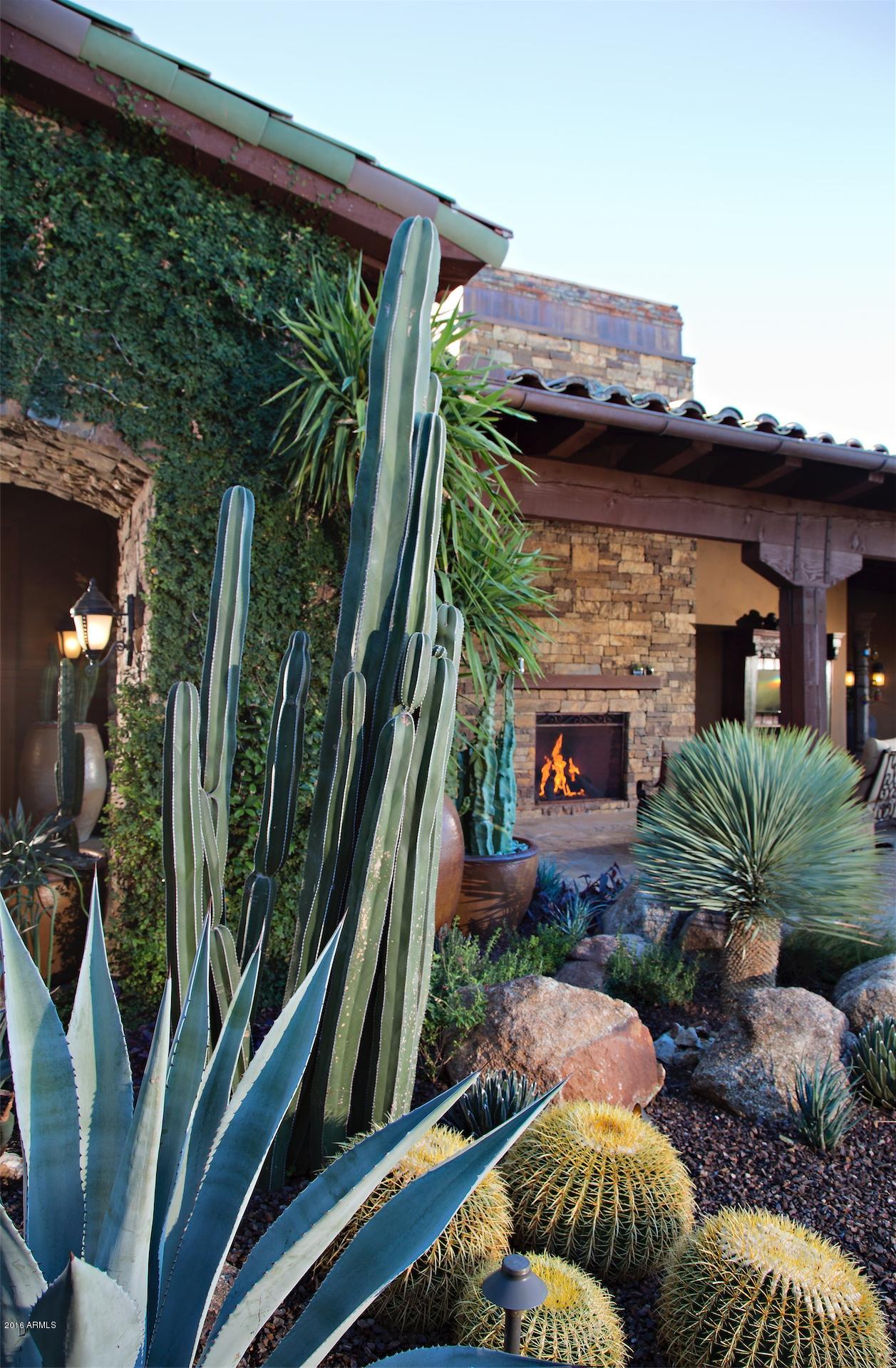 Whisper Rock - Residential