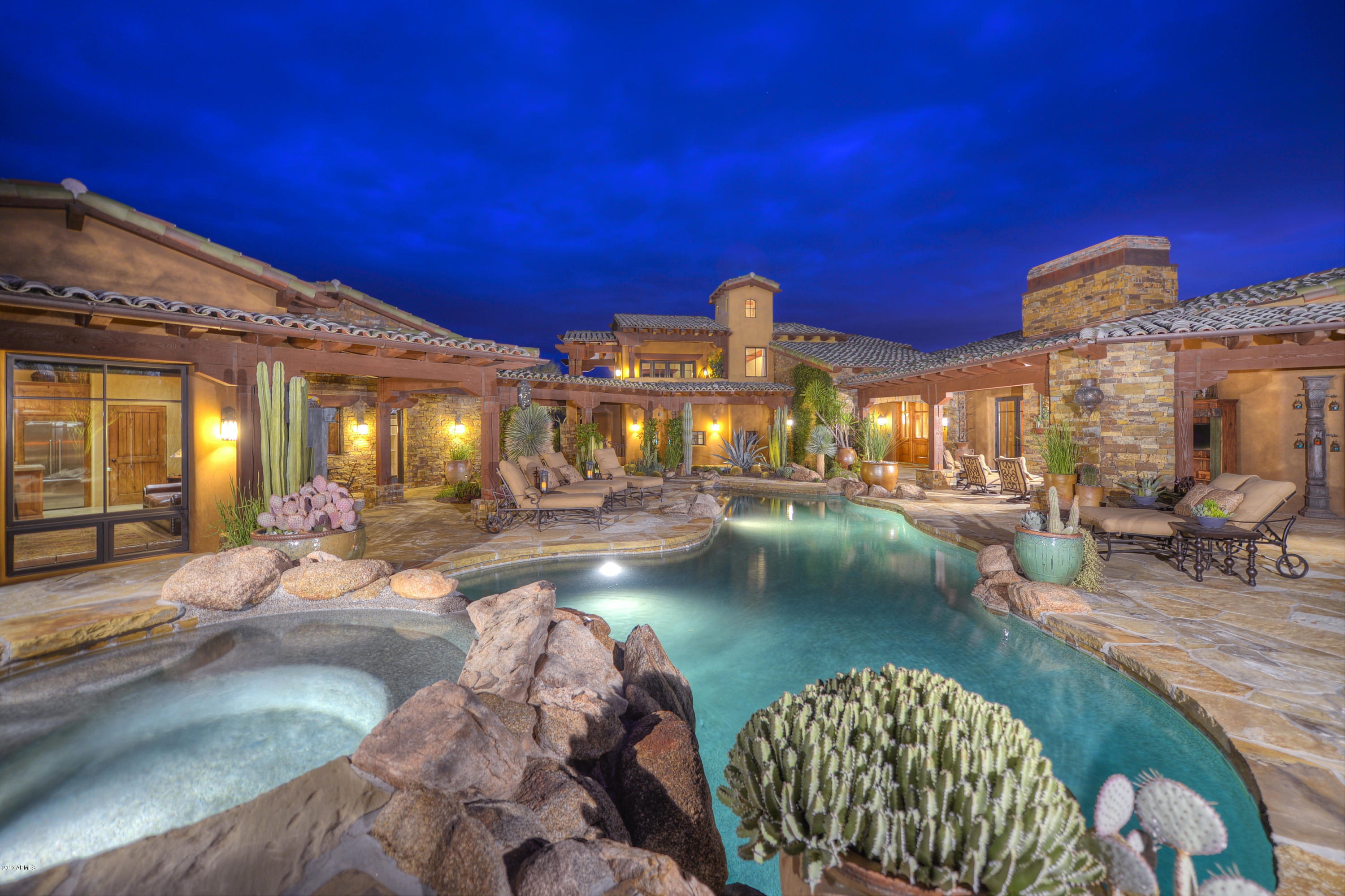 Whisper Rock - Residential