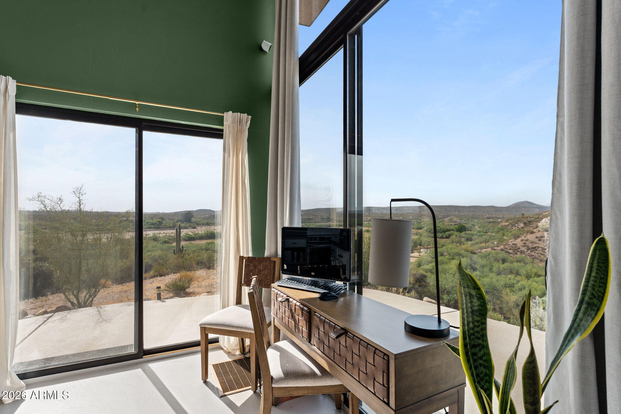 Hilltop Penthouse - Residential