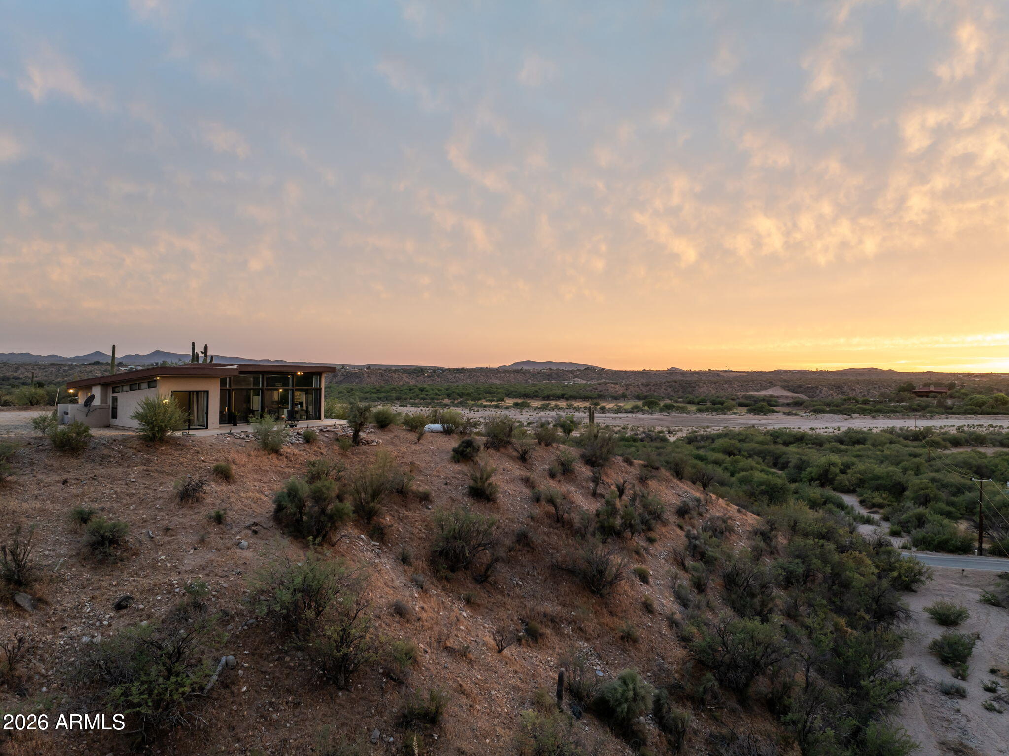 Hilltop Penthouse - Residential