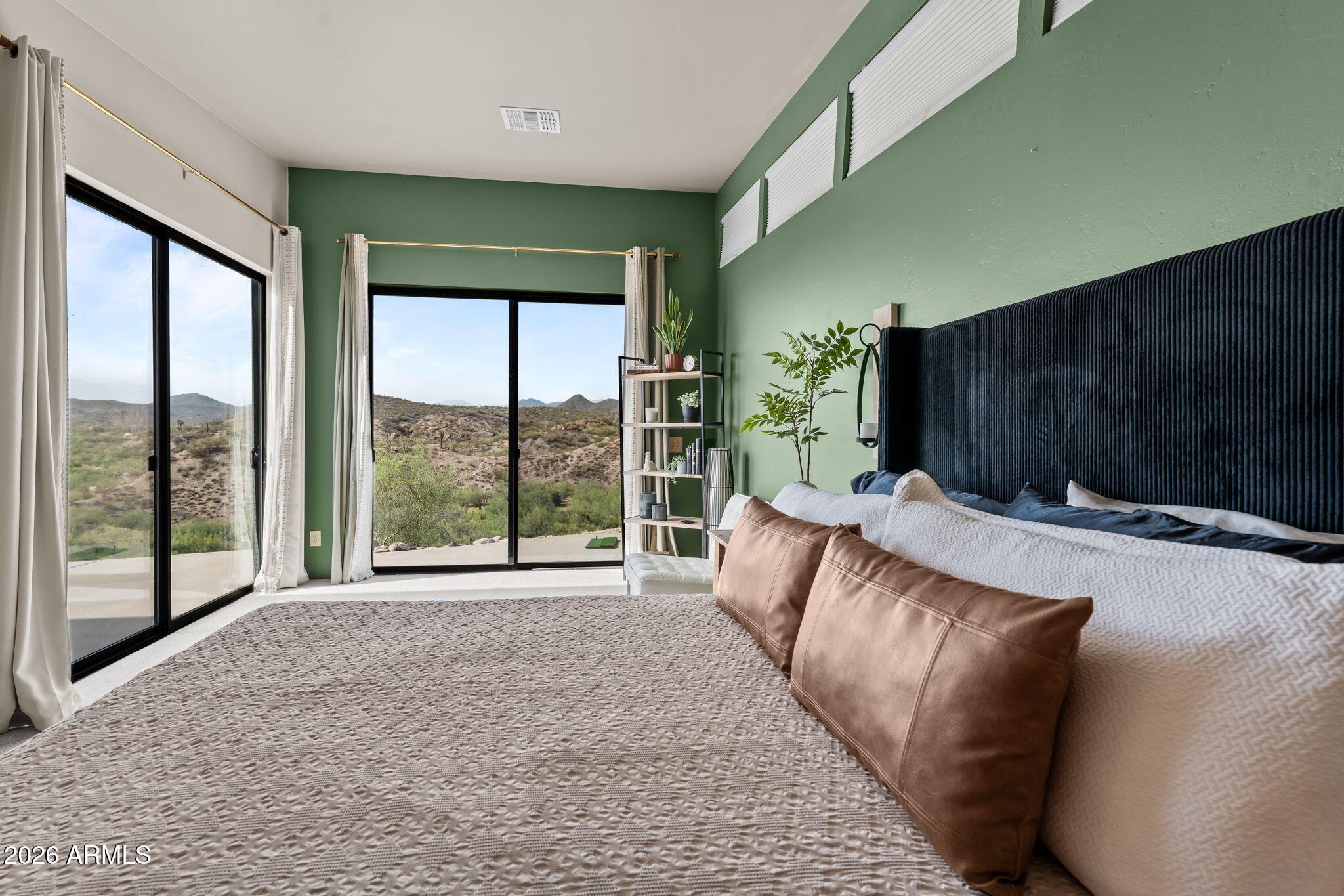 Hilltop Penthouse - Residential