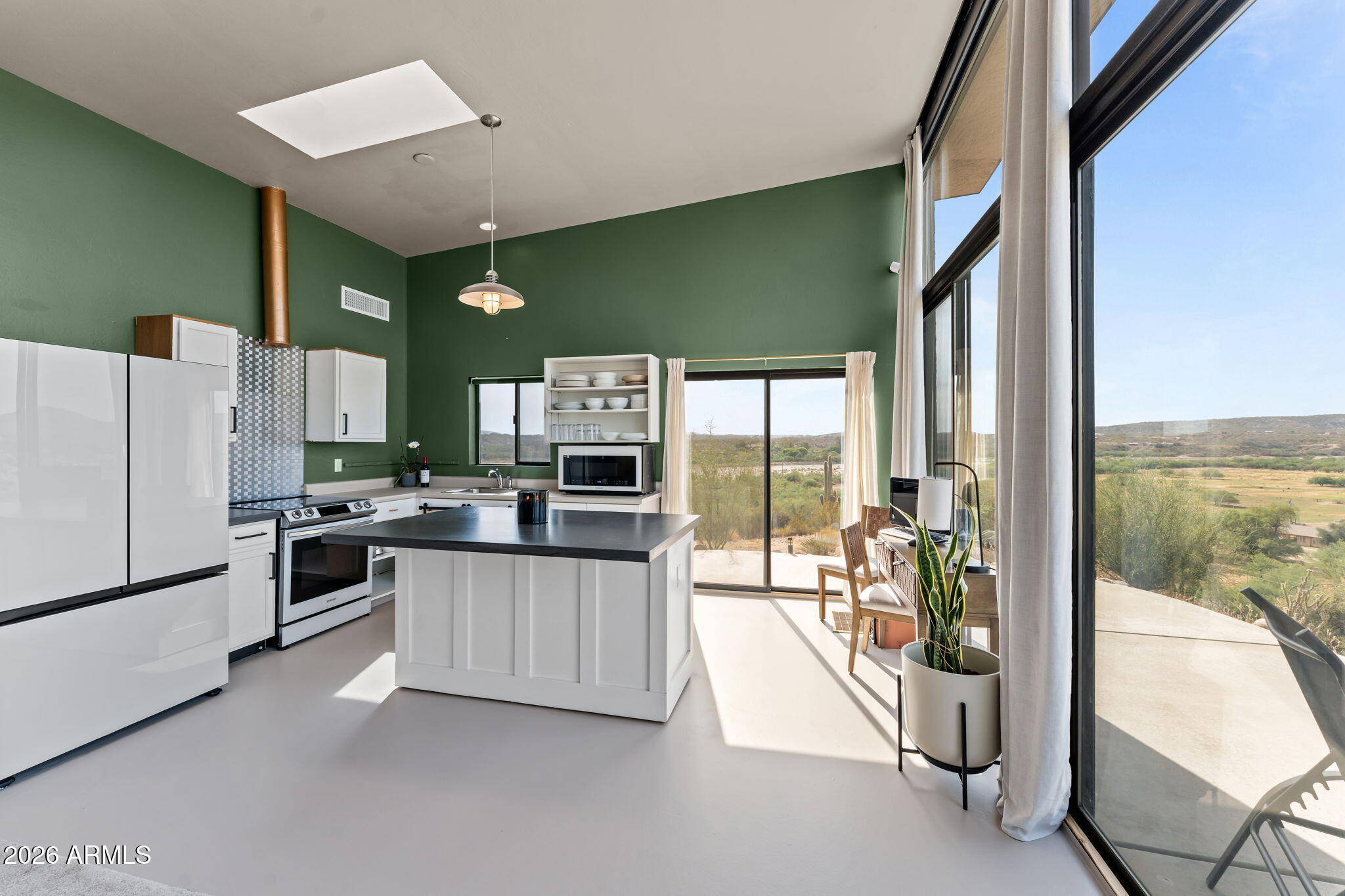 Hilltop Penthouse - Residential