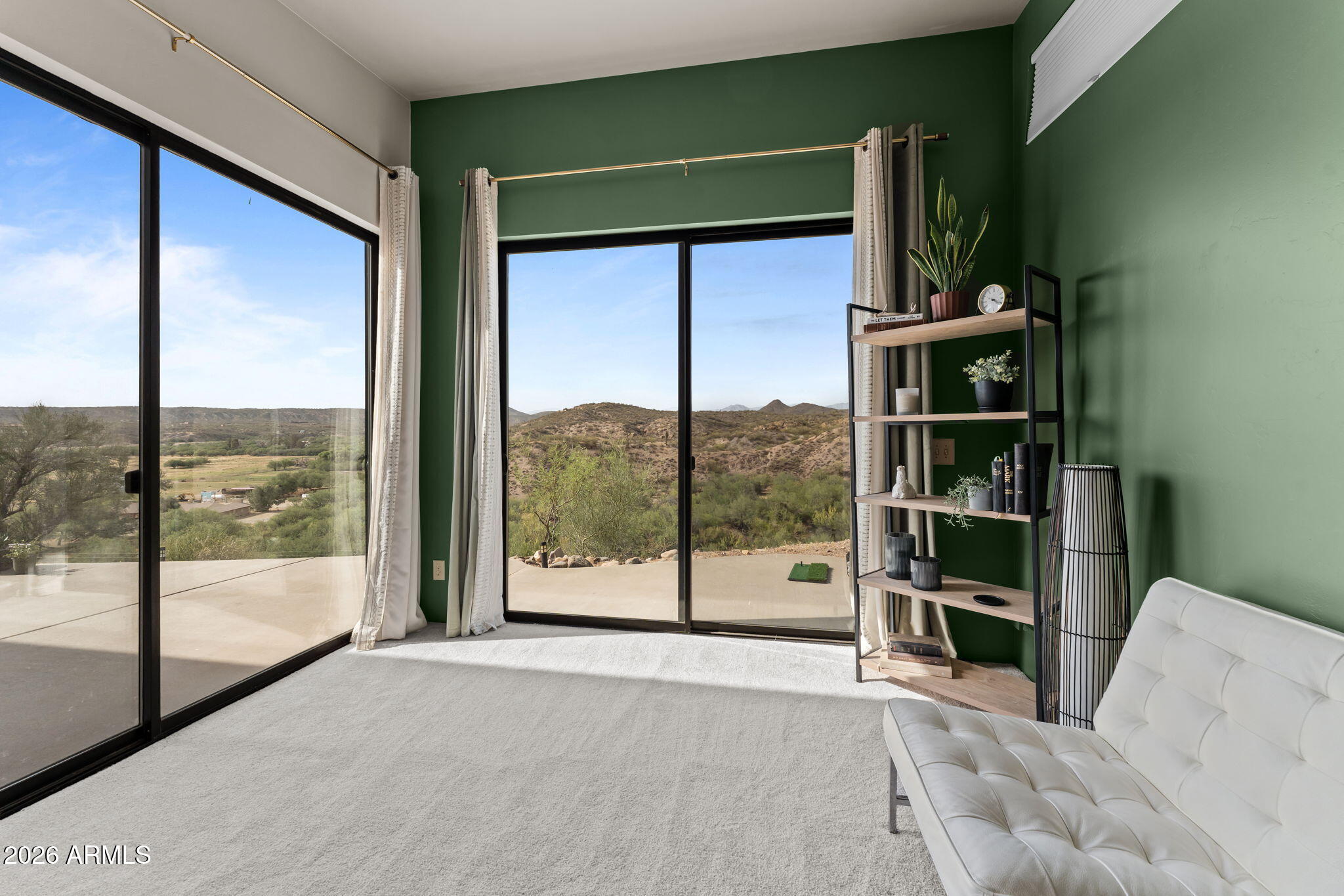 Hilltop Penthouse - Residential
