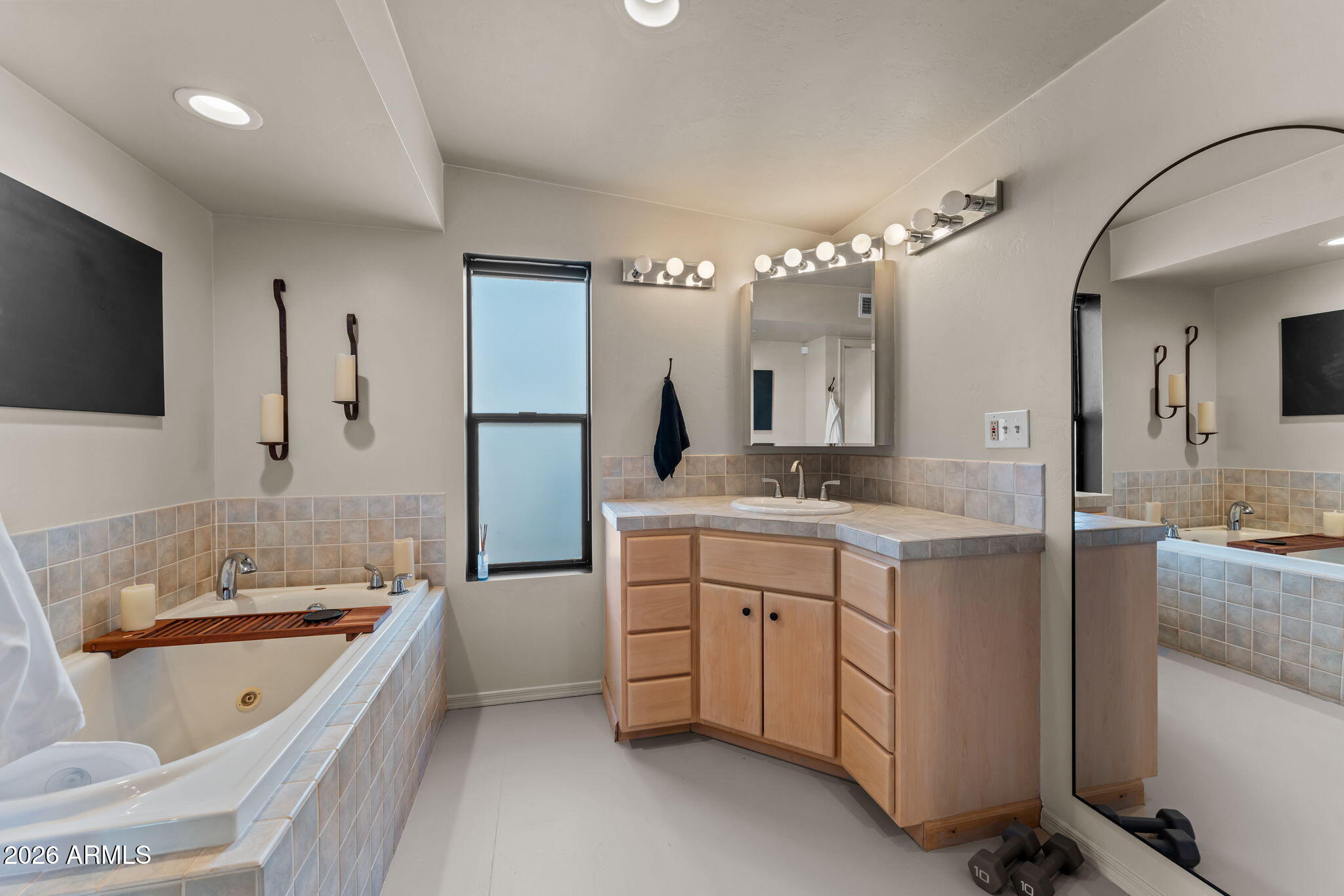 Hilltop Penthouse - Residential