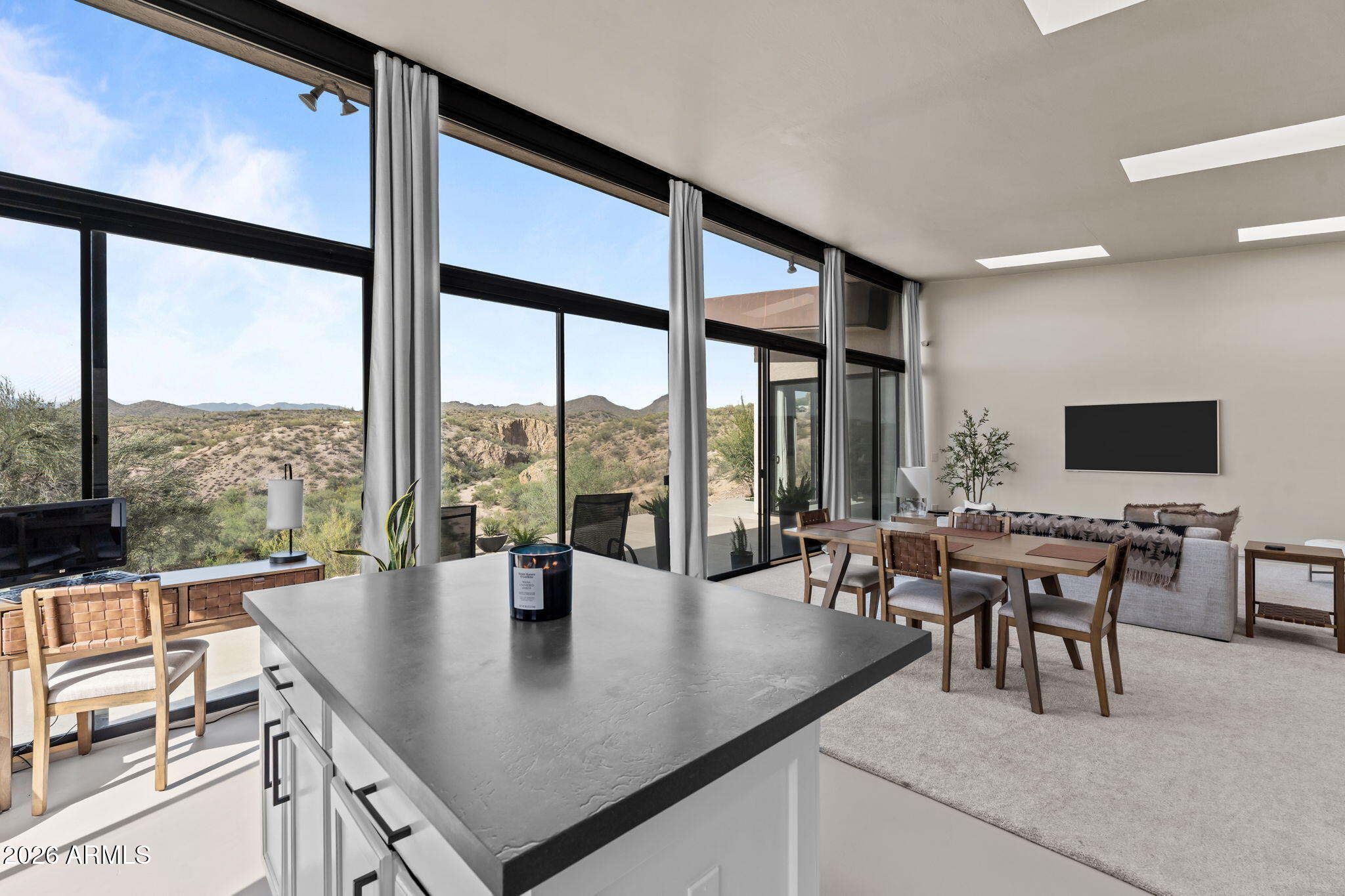 Hilltop Penthouse - Residential