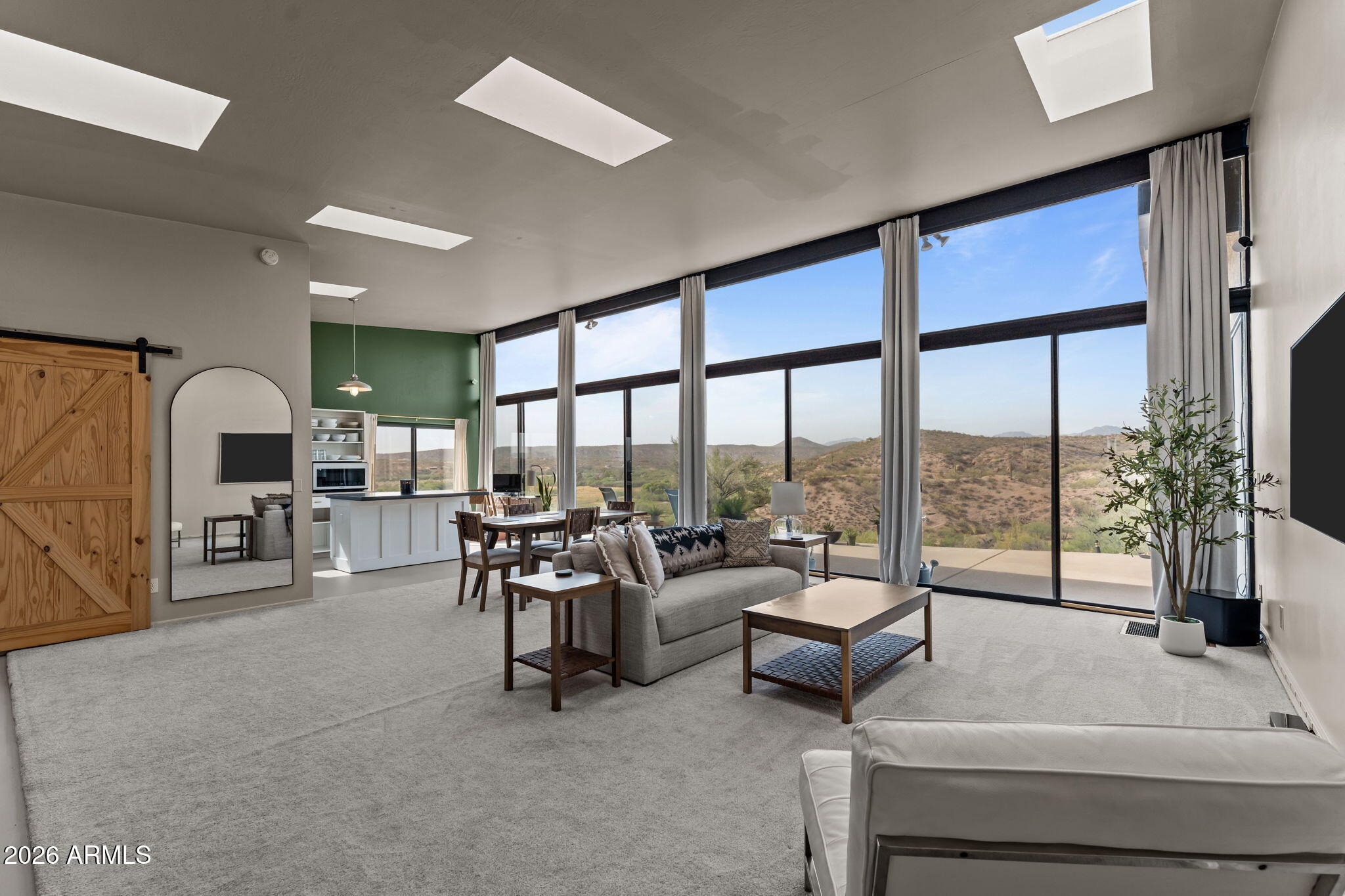 Hilltop Penthouse - Residential