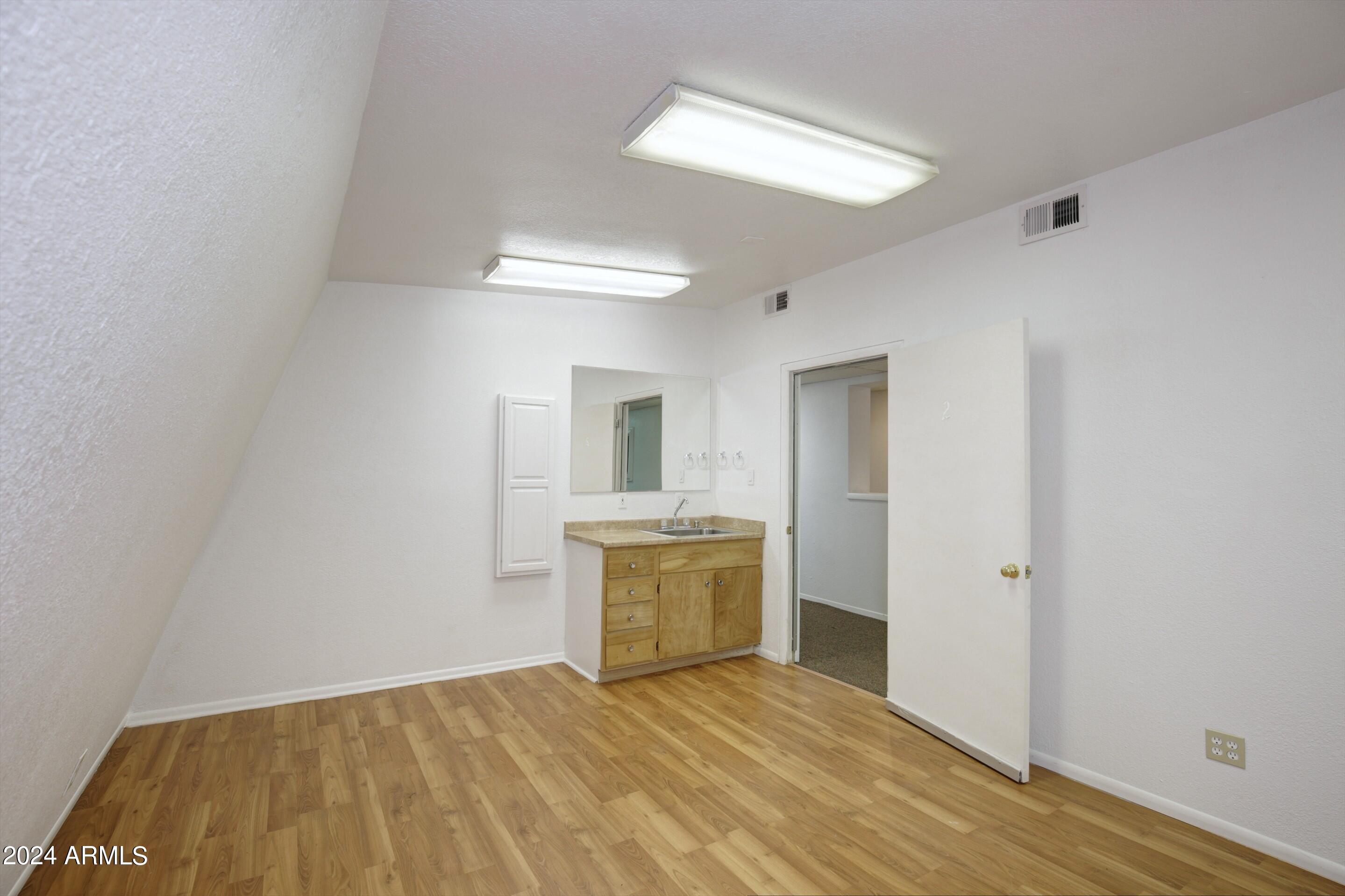 METES AND BOUNDS - Commercial Sale
