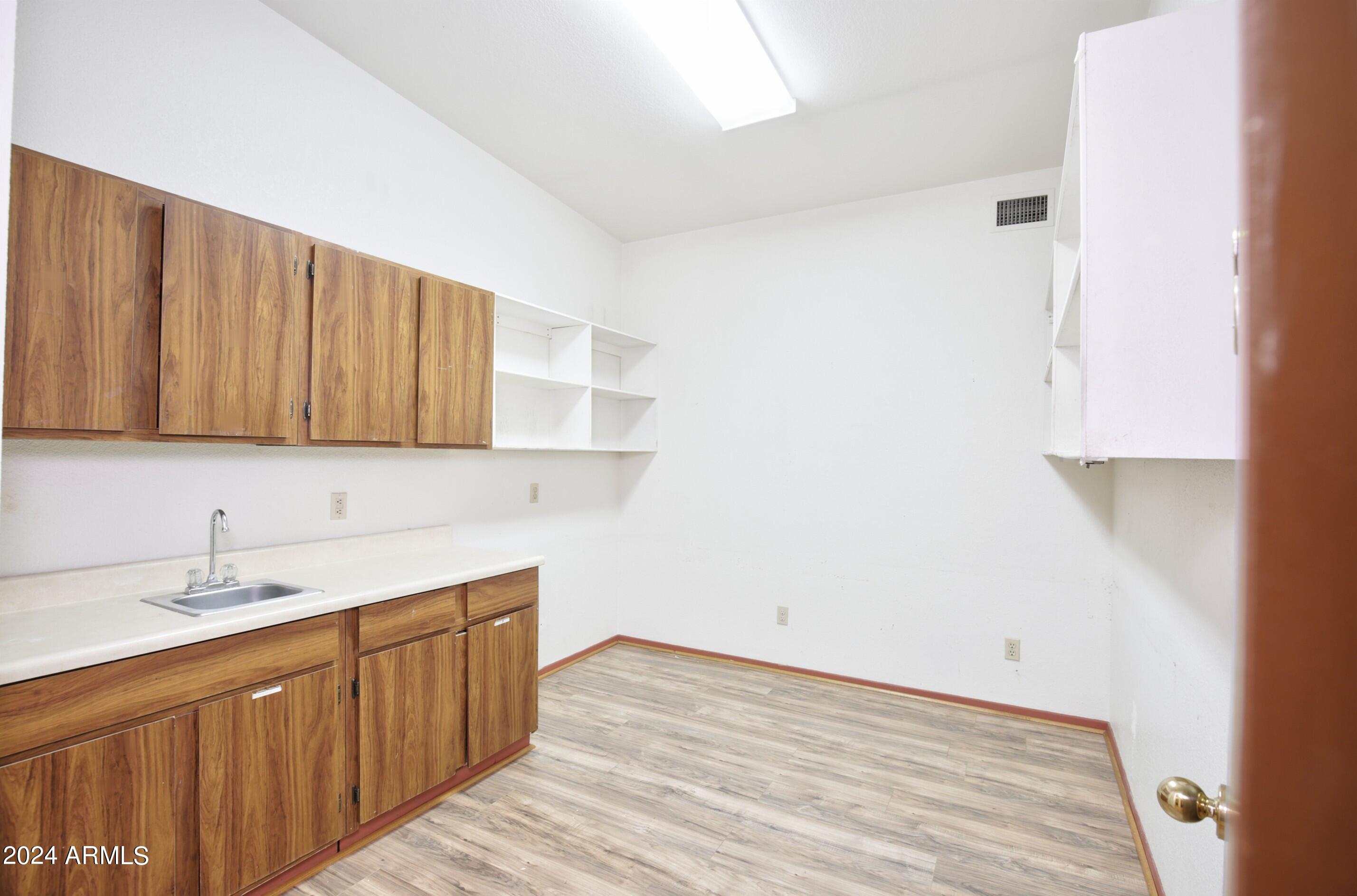 METES AND BOUNDS - Commercial Sale