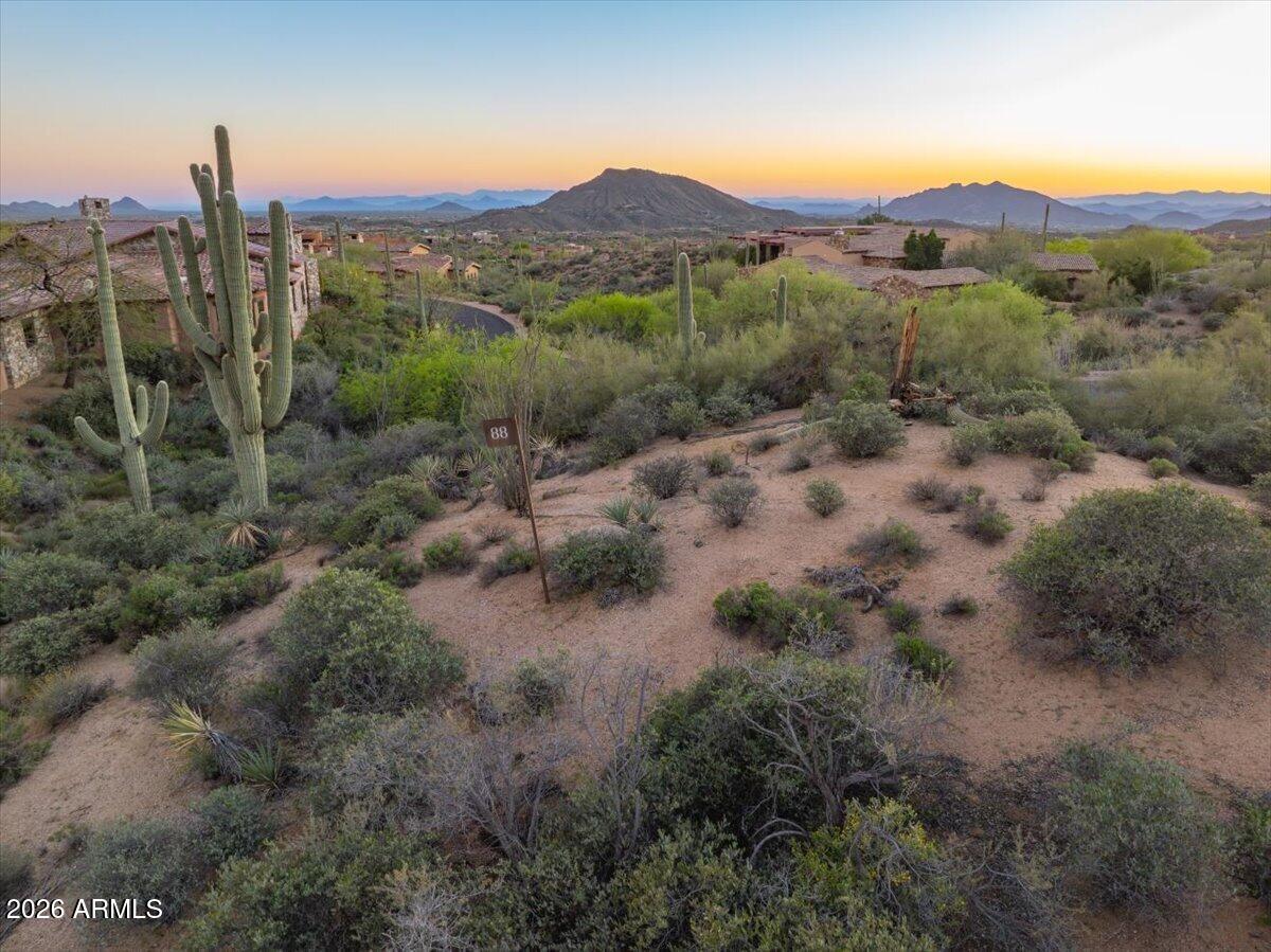 DESERT MOUNTAIN - Land