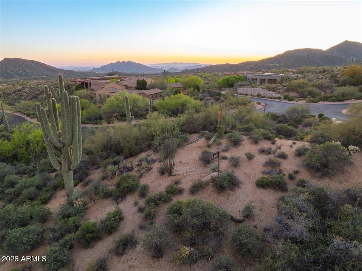 DESERT MOUNTAIN - Land