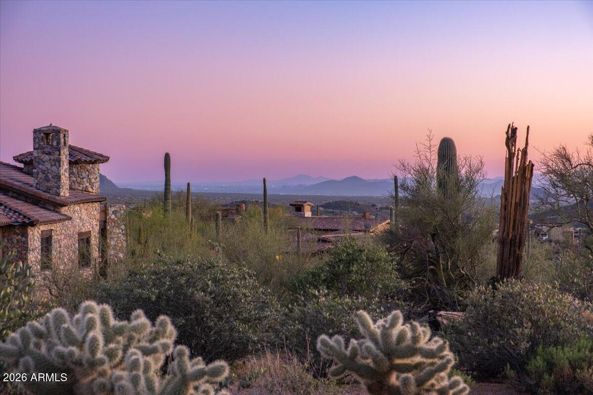 DESERT MOUNTAIN - Land