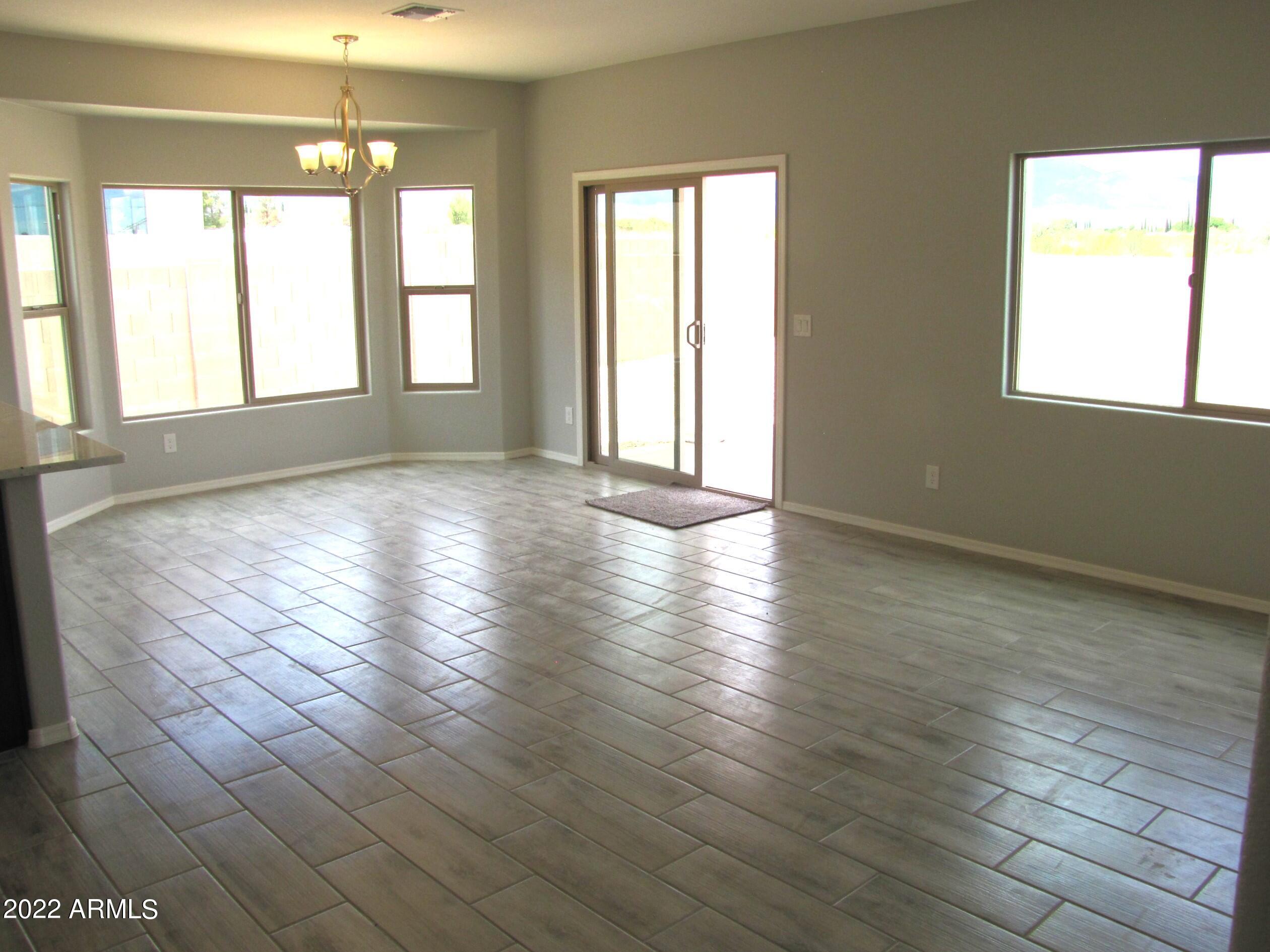 Holiday - Residential Lease