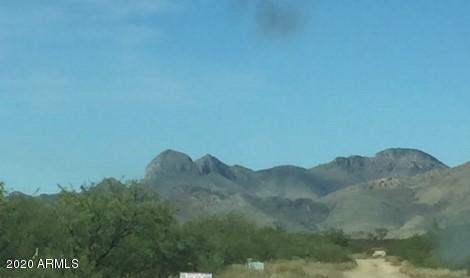 Build Your Dream Home on this 4 Acres of LEVEL Land with GREAT Mountain Views! Backed up to the Babocomari Land Grant  so no neighbors to obstruct your view! Easy access to Tucson and Sierra Vista.