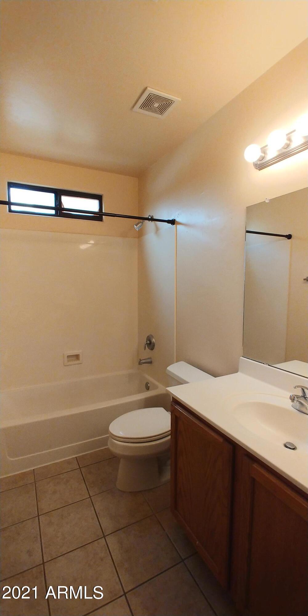 LEGENDS AT VALIENTE UNIT 2 - Residential