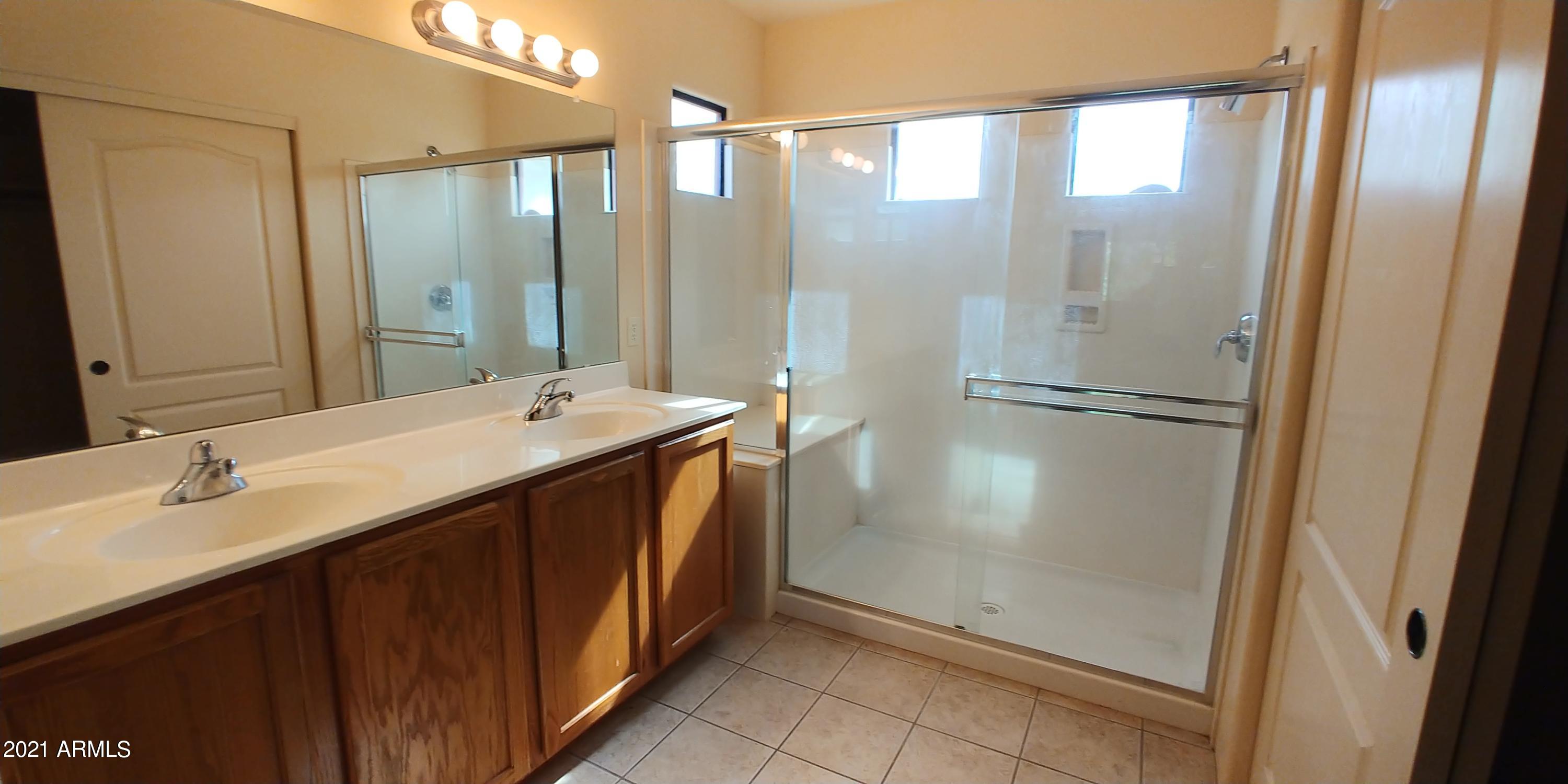 LEGENDS AT VALIENTE UNIT 2 - Residential
