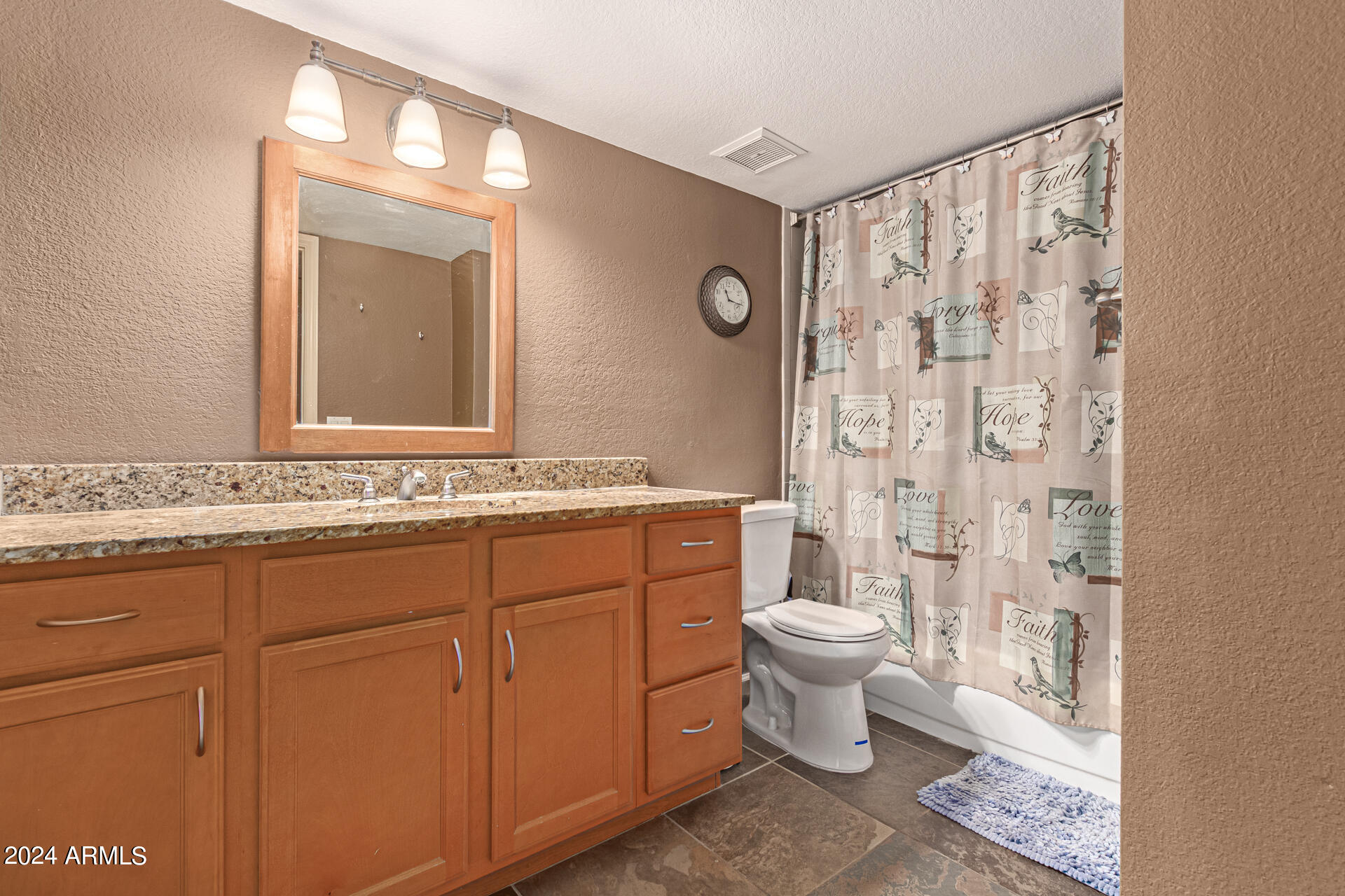 CHESAPEAKE CONDOMINIUM - Residential Lease