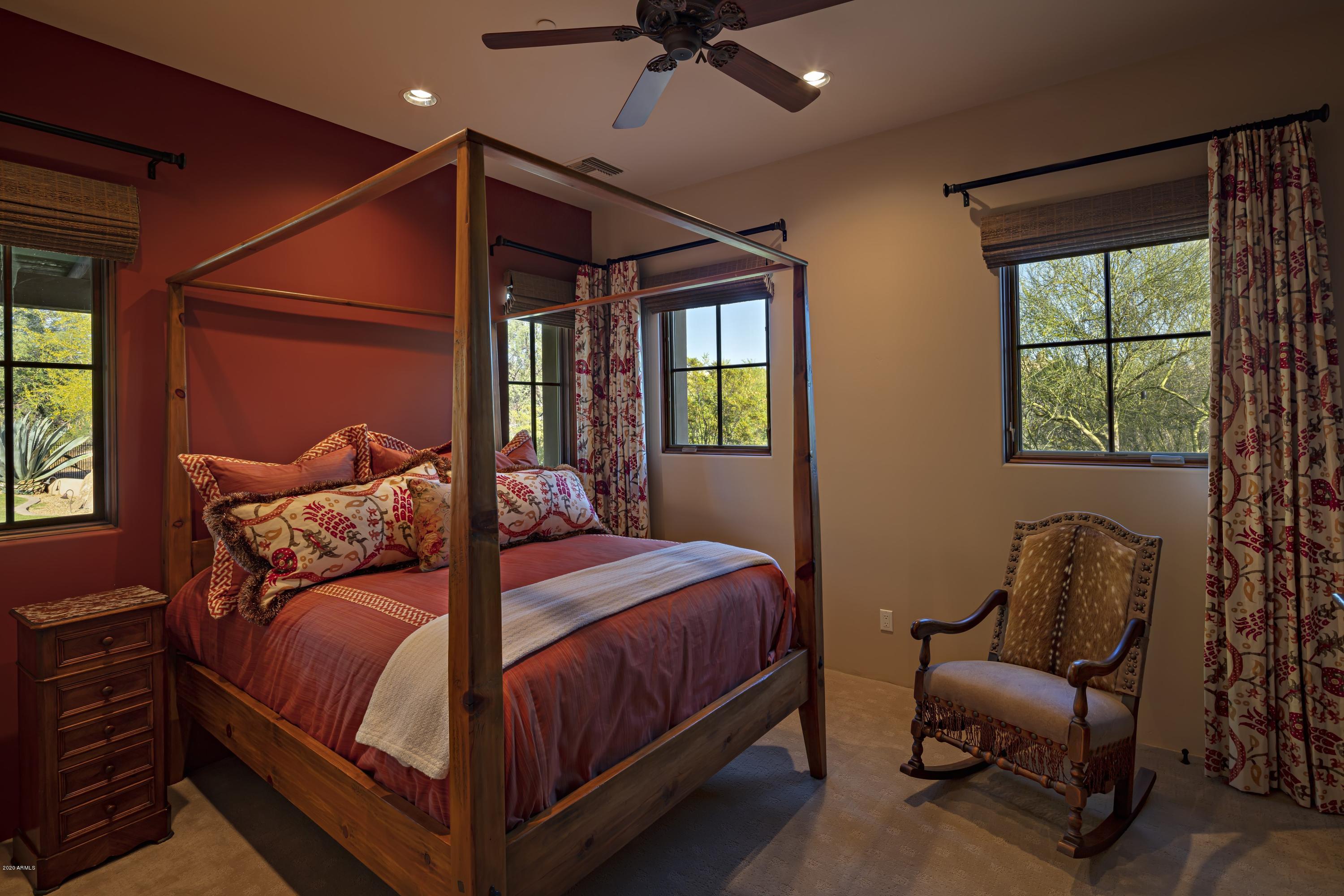 WHISPER ROCK UNIT 2 - Residential