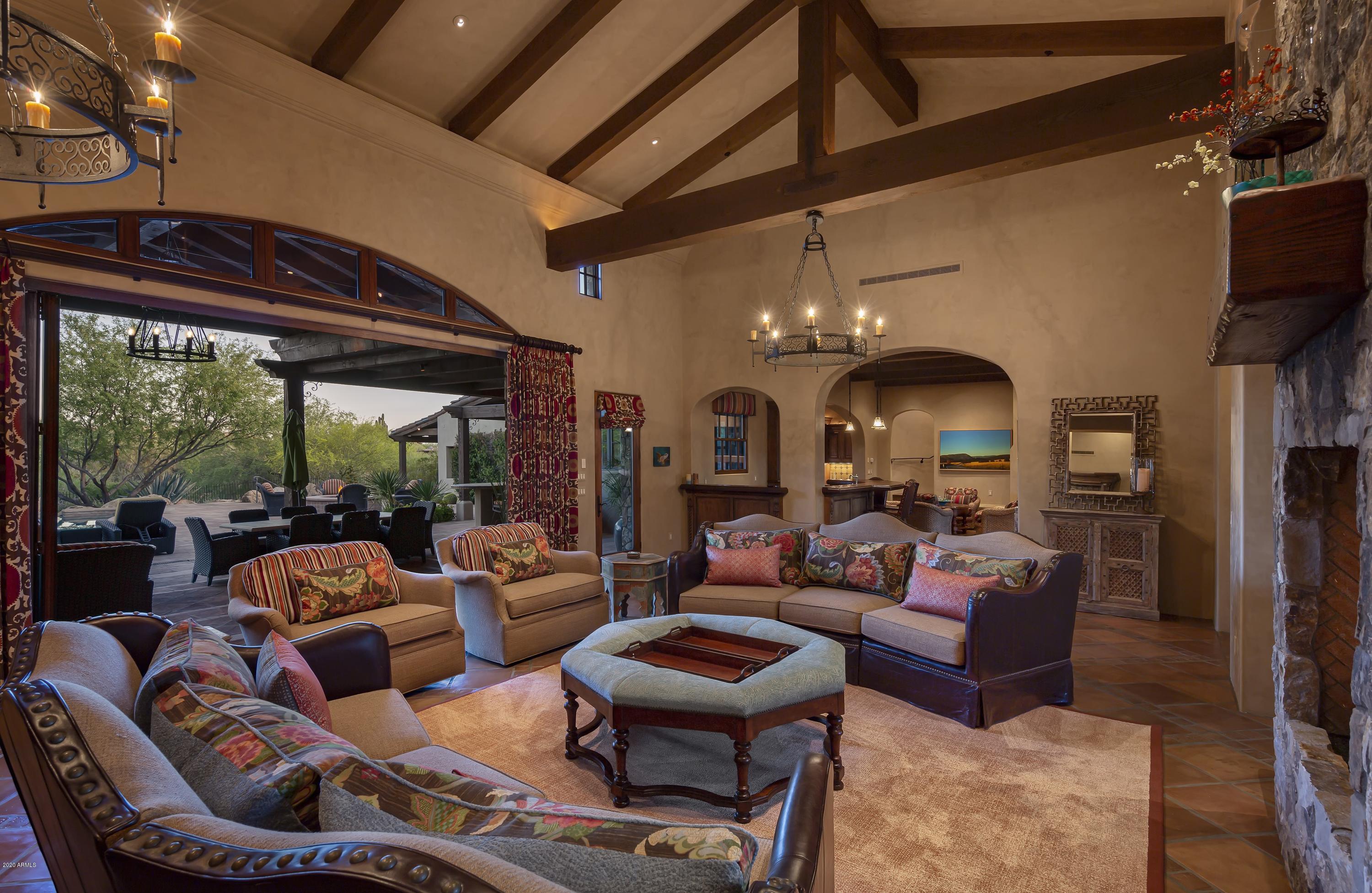 WHISPER ROCK UNIT 2 - Residential