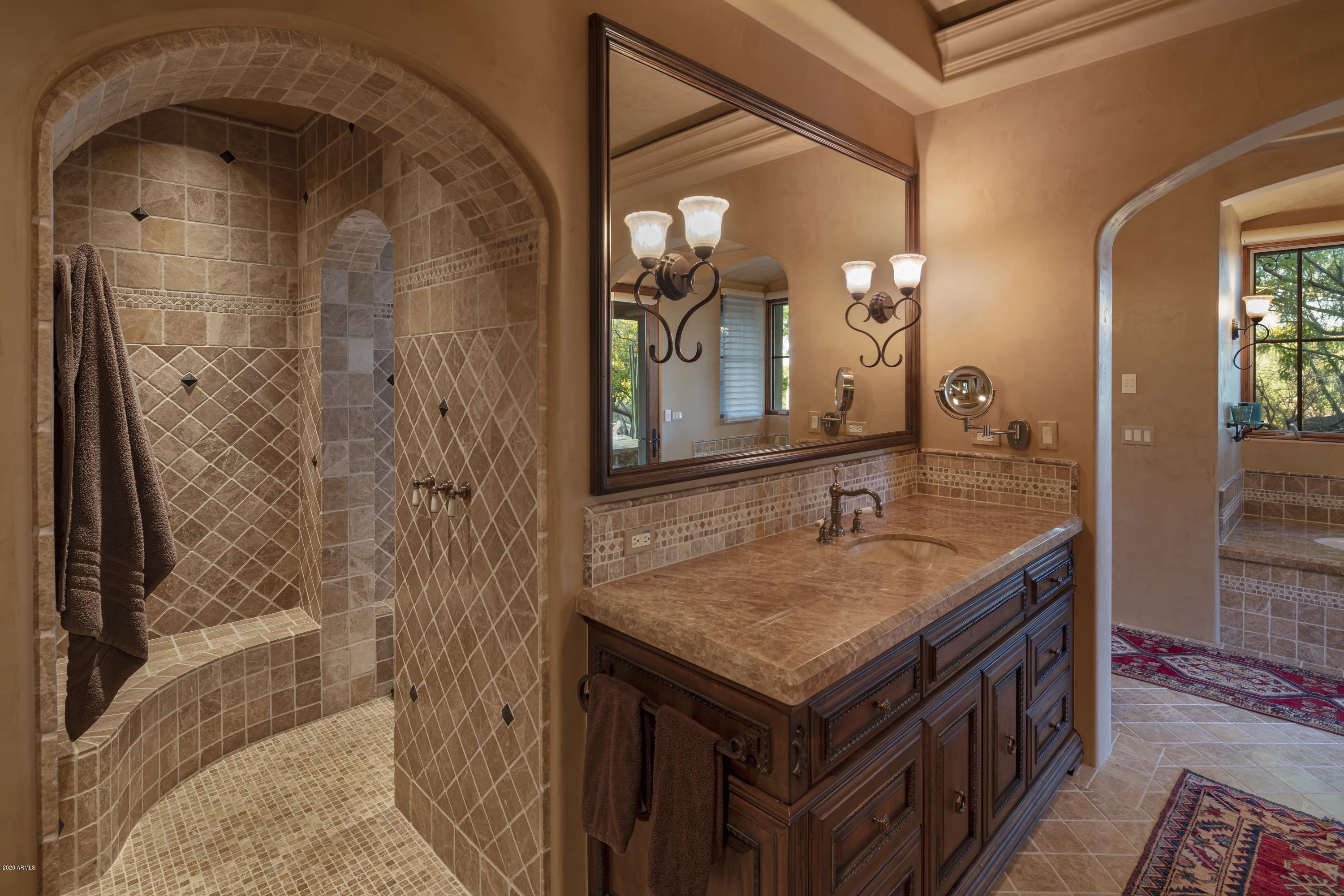 WHISPER ROCK UNIT 2 - Residential