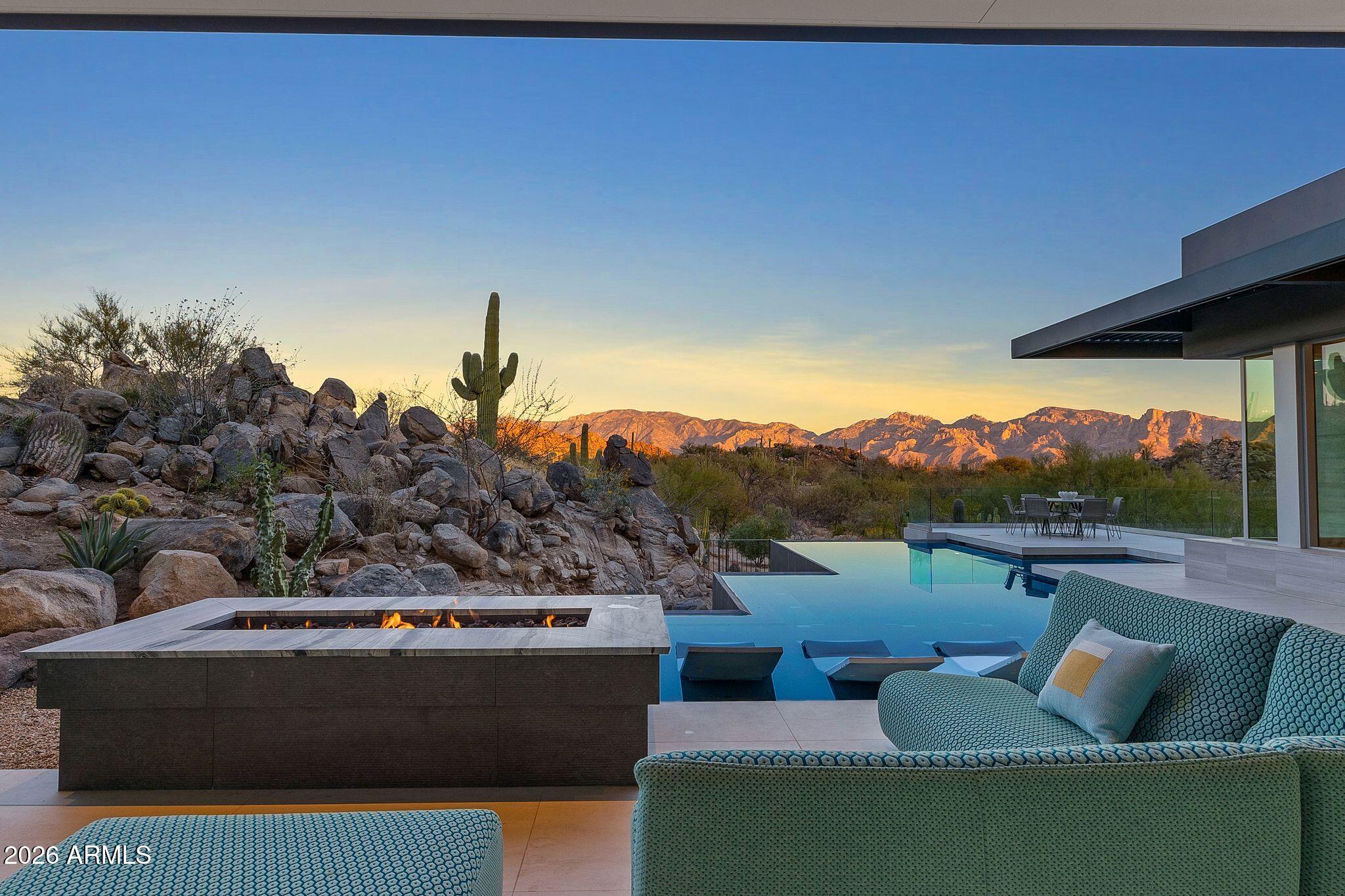 STONE CANYON 2 - Residential