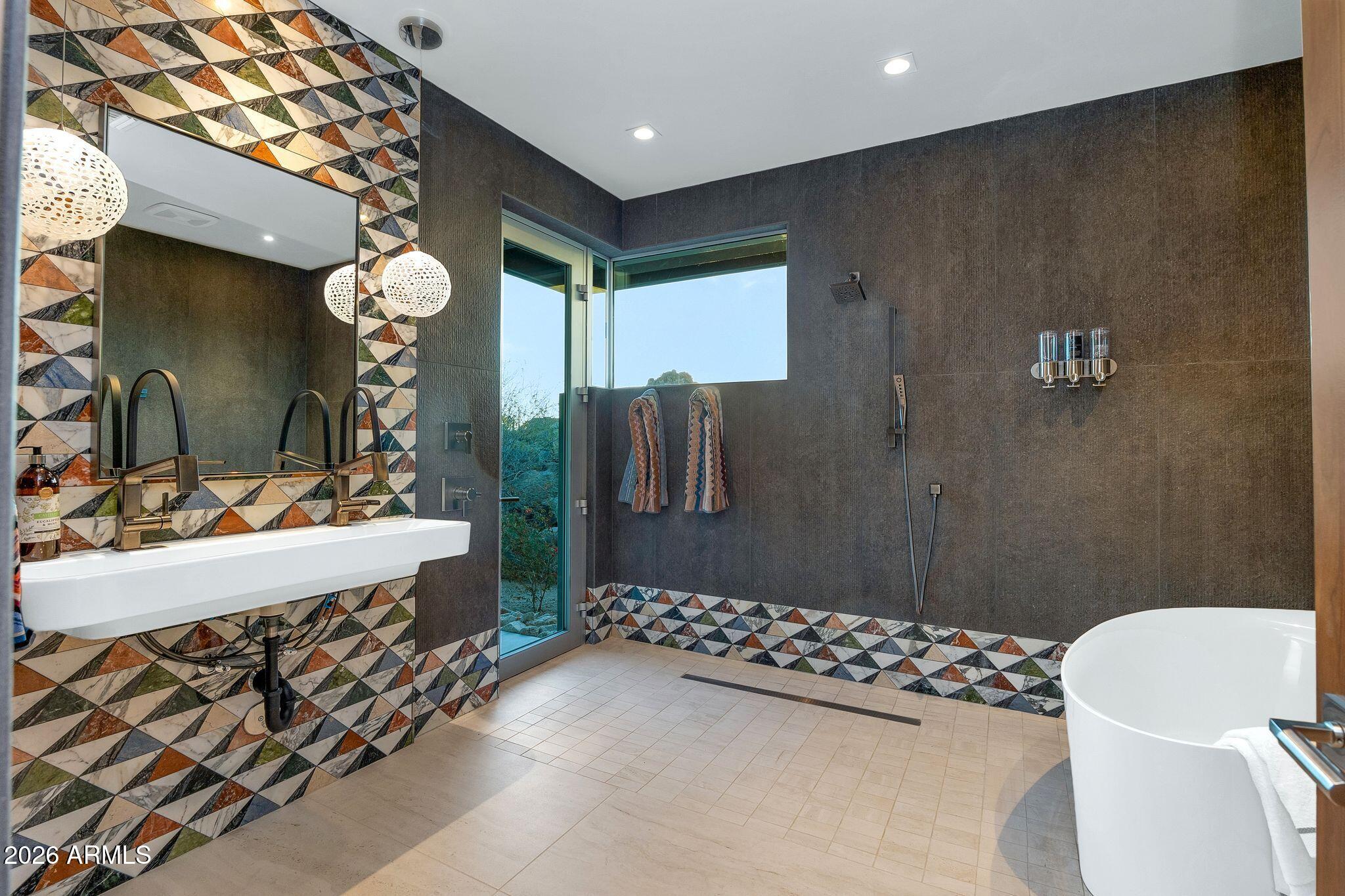 STONE CANYON 2 - Residential