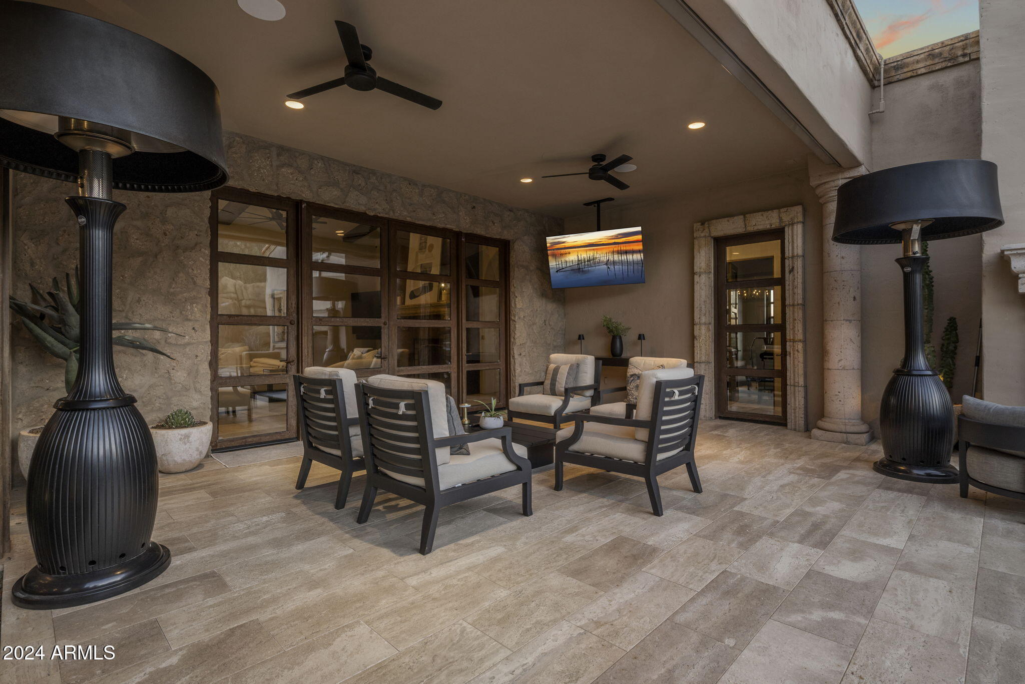 ESTANCIA - Residential