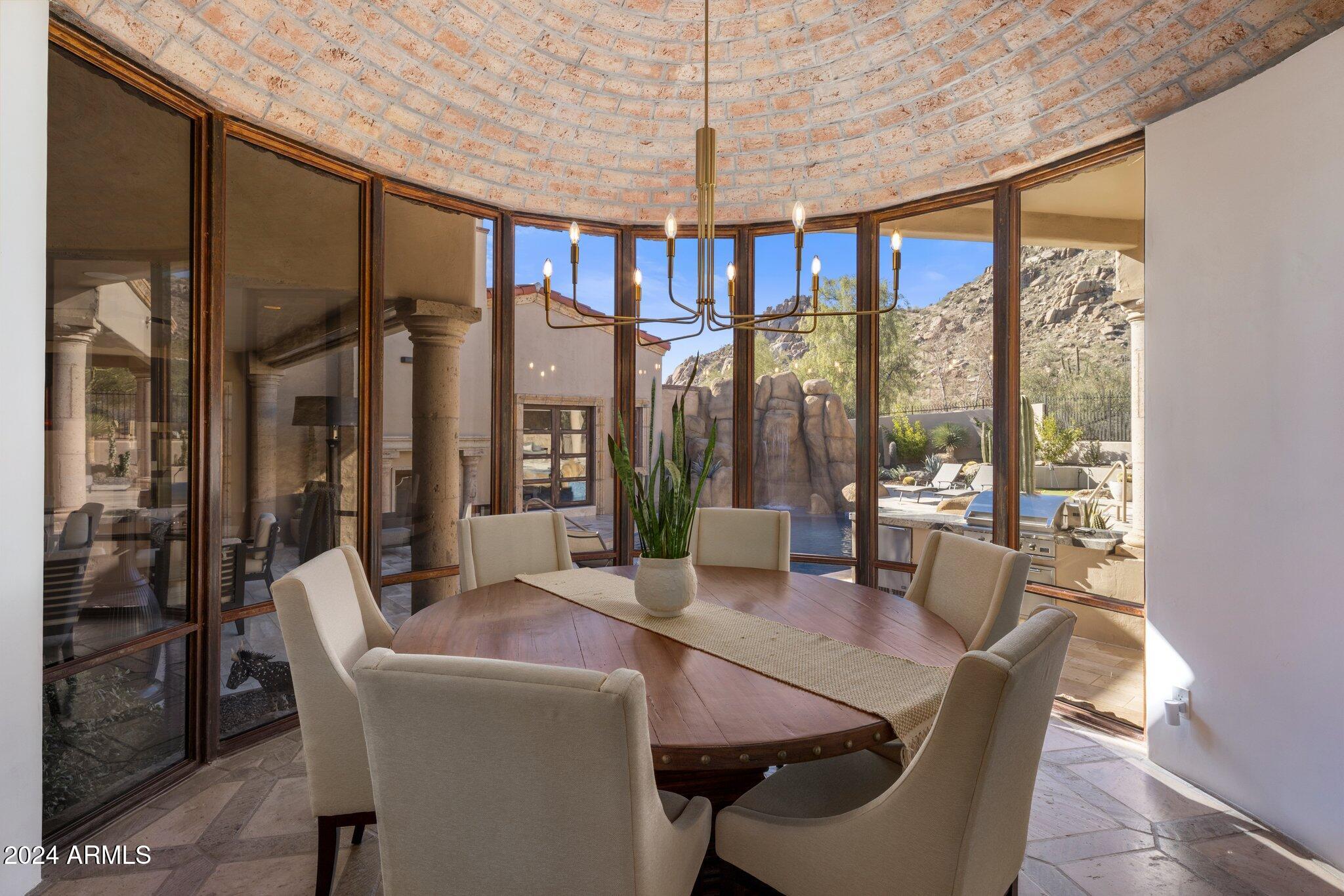 ESTANCIA - Residential