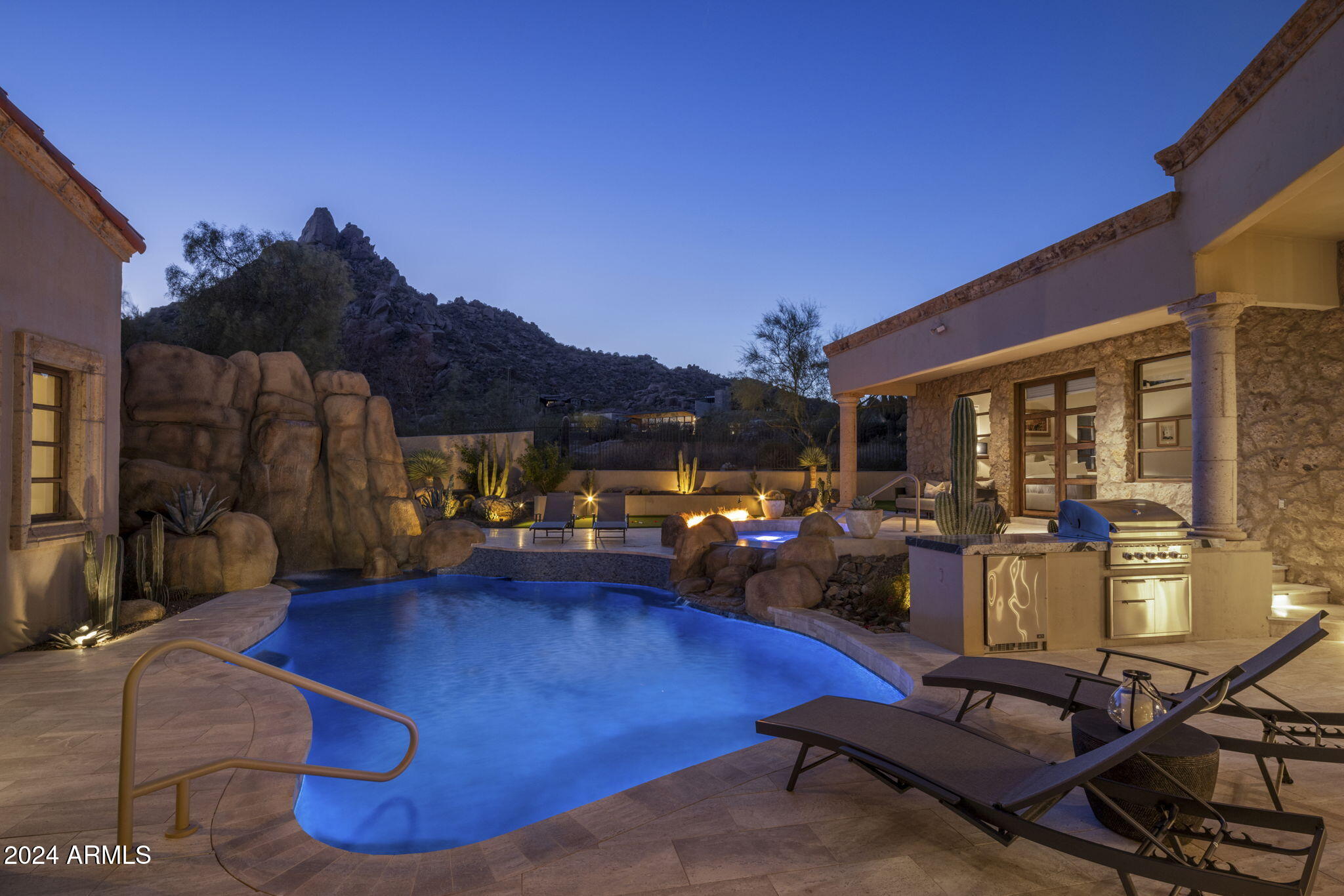 ESTANCIA - Residential