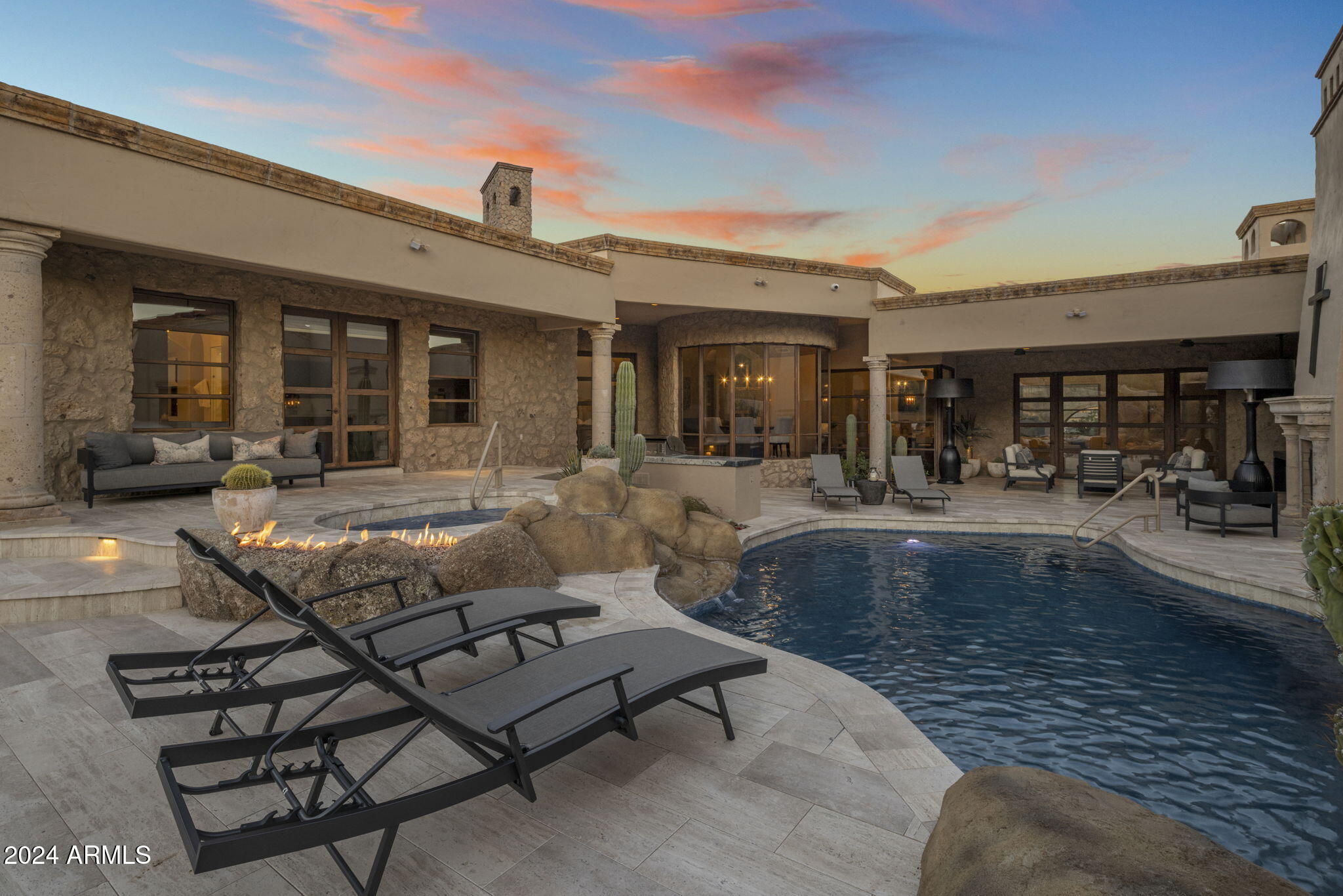 ESTANCIA - Residential