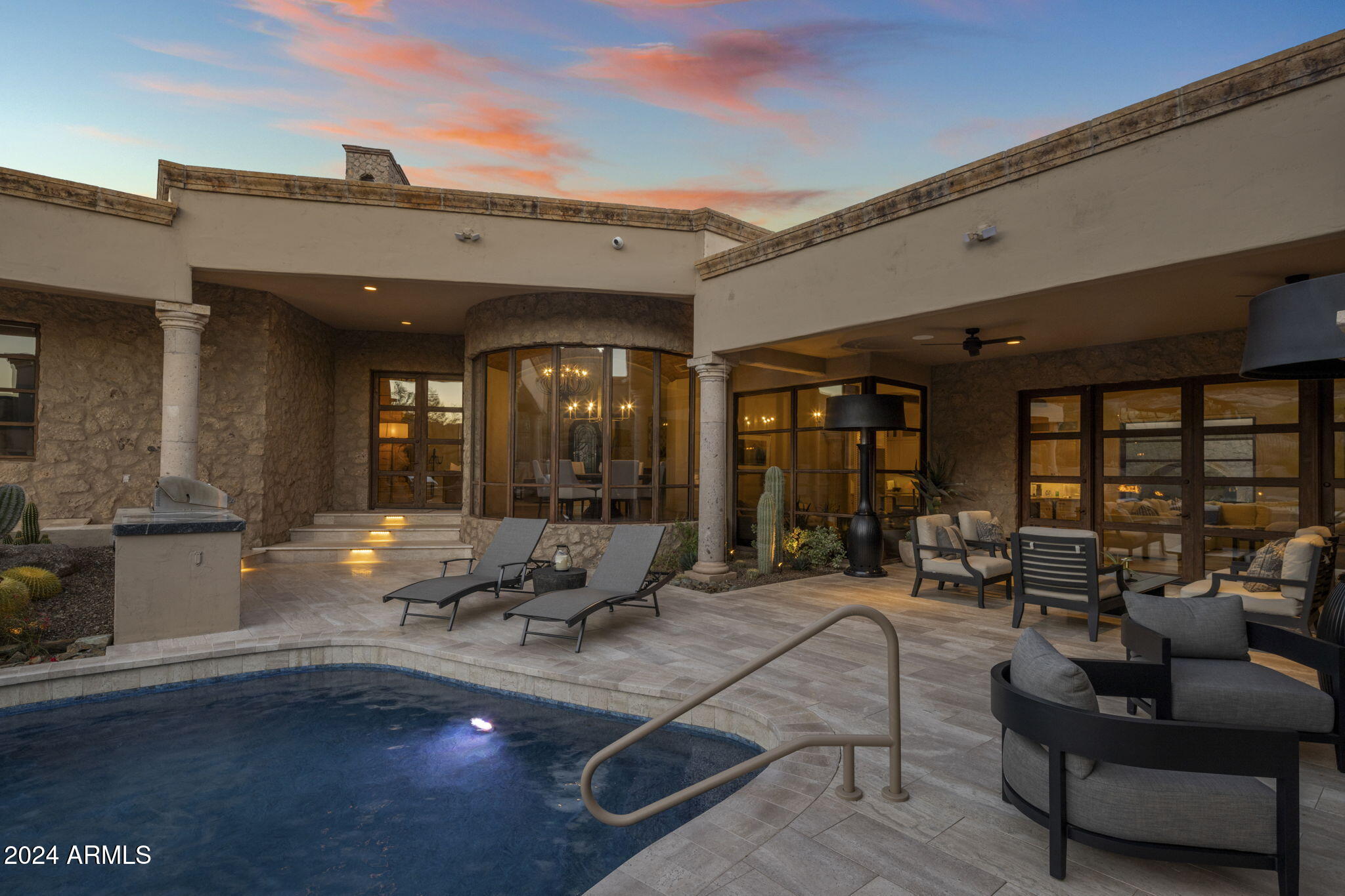 ESTANCIA - Residential