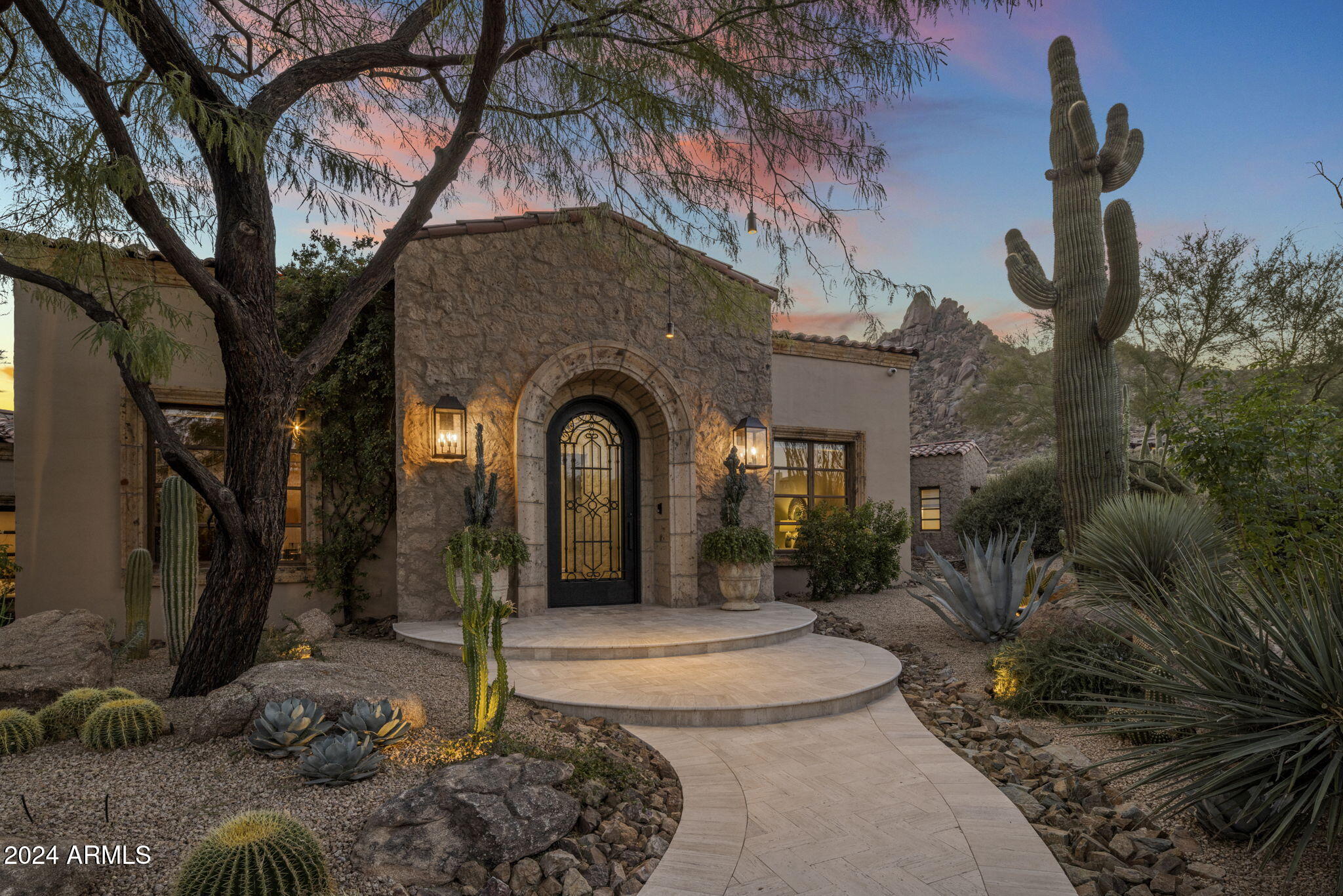 ESTANCIA - Residential