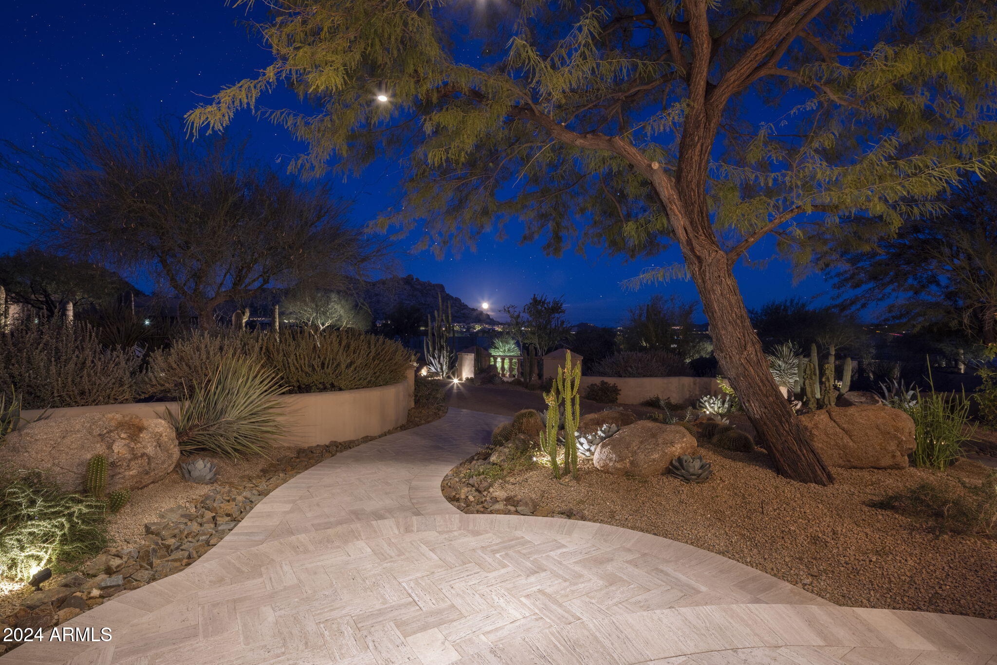 ESTANCIA - Residential