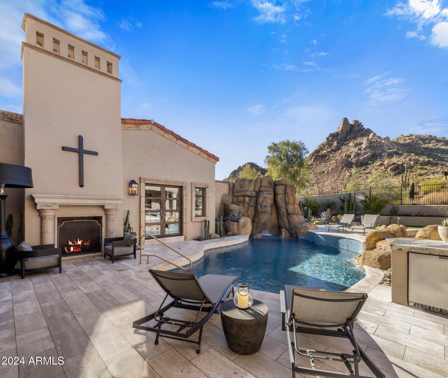 ESTANCIA - Residential